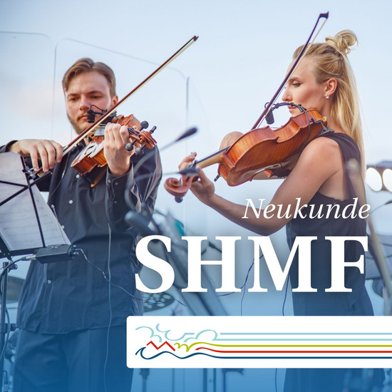 Für einen starken Auftritt Neukunde Schleswig-Holstein Musik Festival. Zwei Geiger spielen ein Konzert