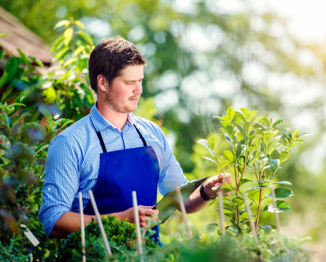clasen-recruiting-06.jpg Gärtner im Beet