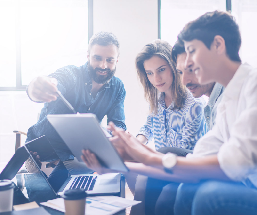 dataport-04.jpg Vier Personen im Meeting