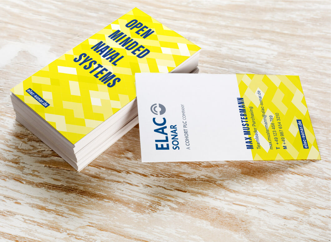 elac-03.jpg Stapel mit Flyern von Elac Sonar