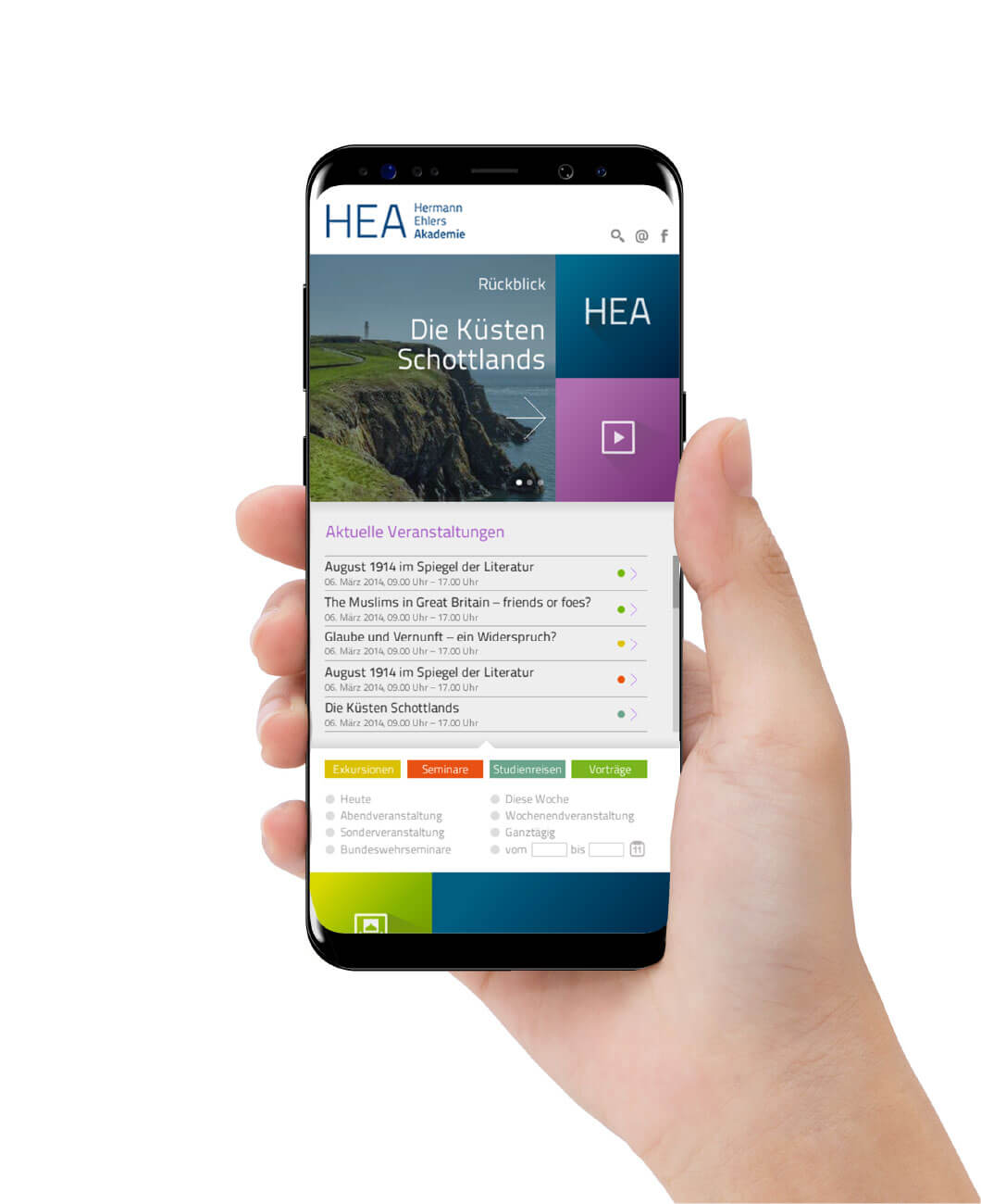 hea-05.jpg Smartphone mit Homepage der Hermann Ehlers Akadamie