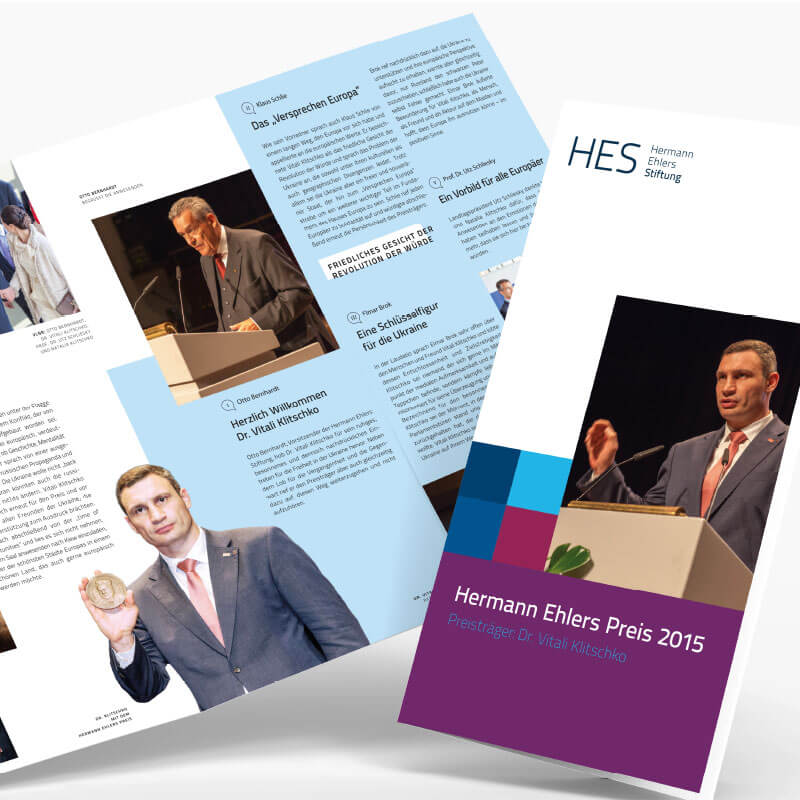 Wissen weitergeben Bunter Flyer der Hermann Ehlers Akademie