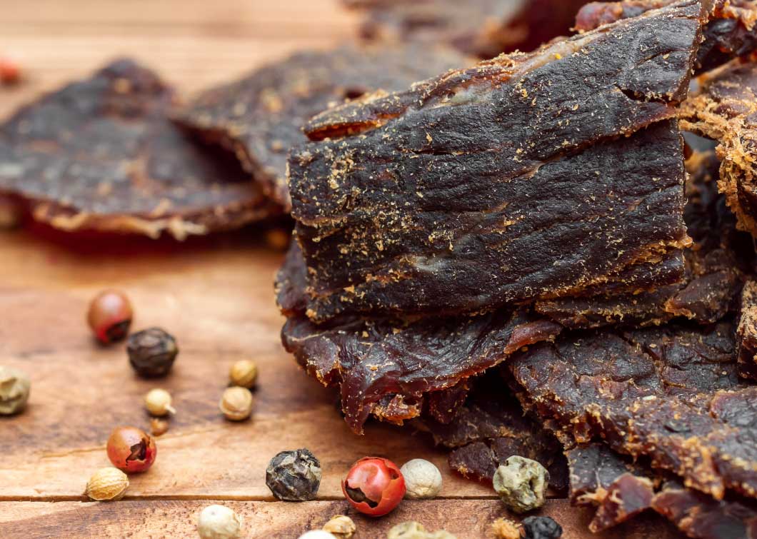 Fleisch auf Schneidebrett