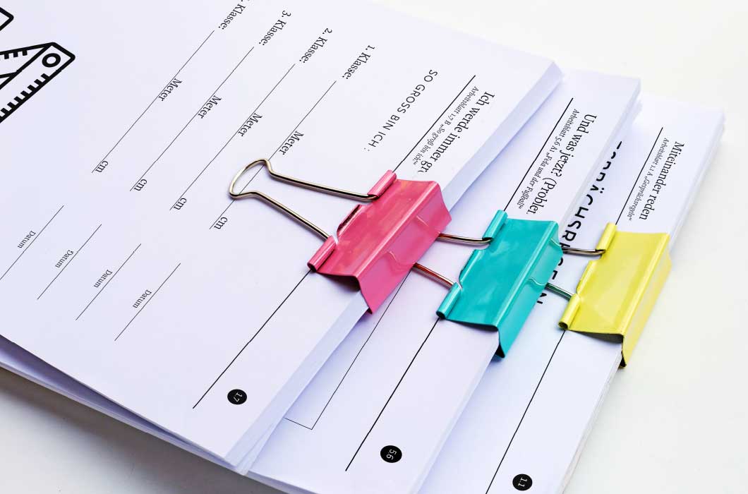 iftn-ew-03.jpg Drei Blätter Papier