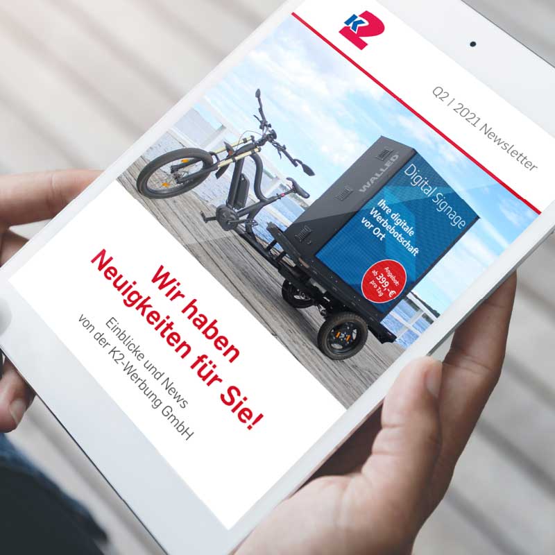 Geschickt kommuniziert Hand hält Ipad