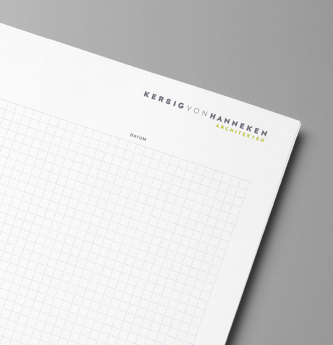 kersig-07.jpg Weißer Notizblock mit Firmenlogo