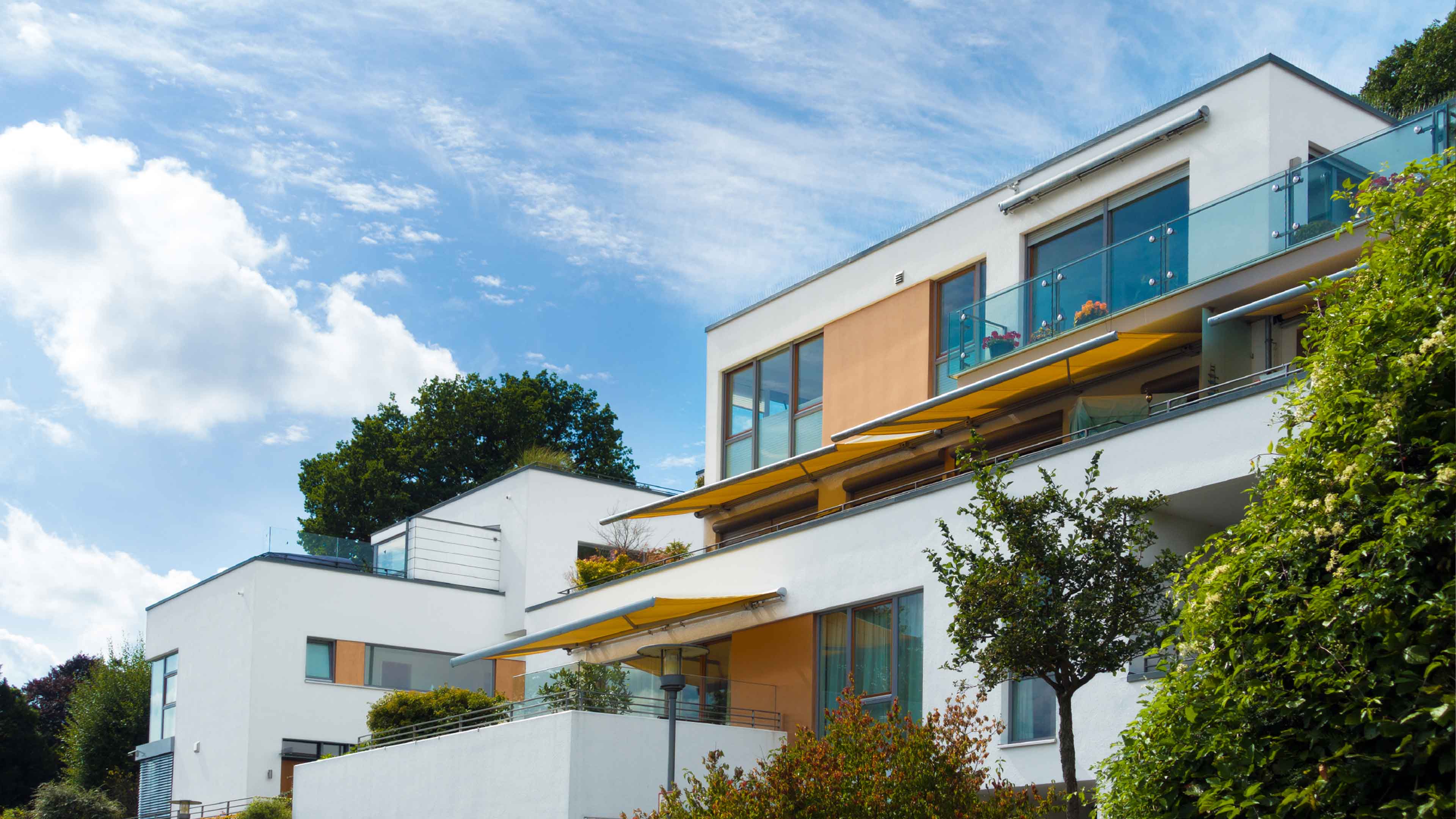 Modernes Haus am Hang