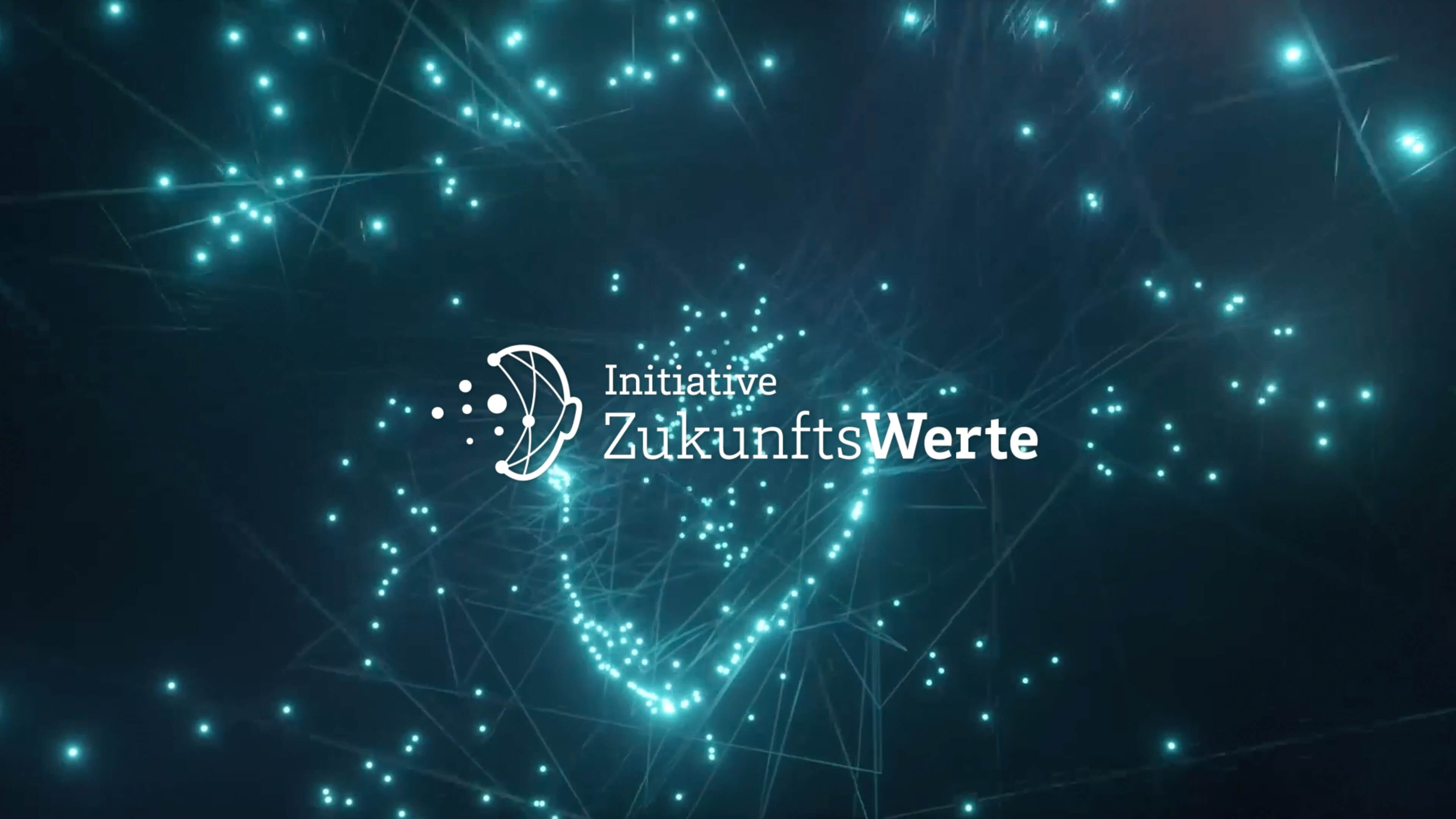 Helle Lichter mit Schrift im Vordergrund