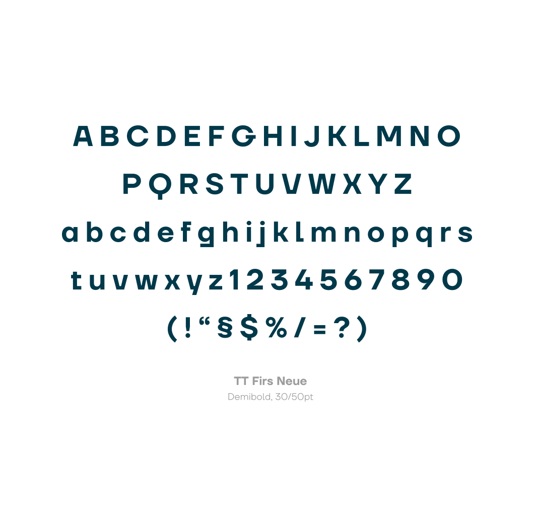 Weißer Hintergrund mit blauen Buchstaben Primego