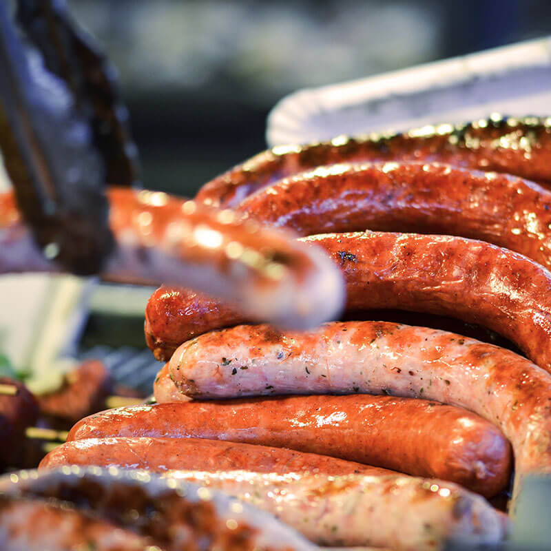 Lust auf Lecker Gebratene Würstchen auf Grill