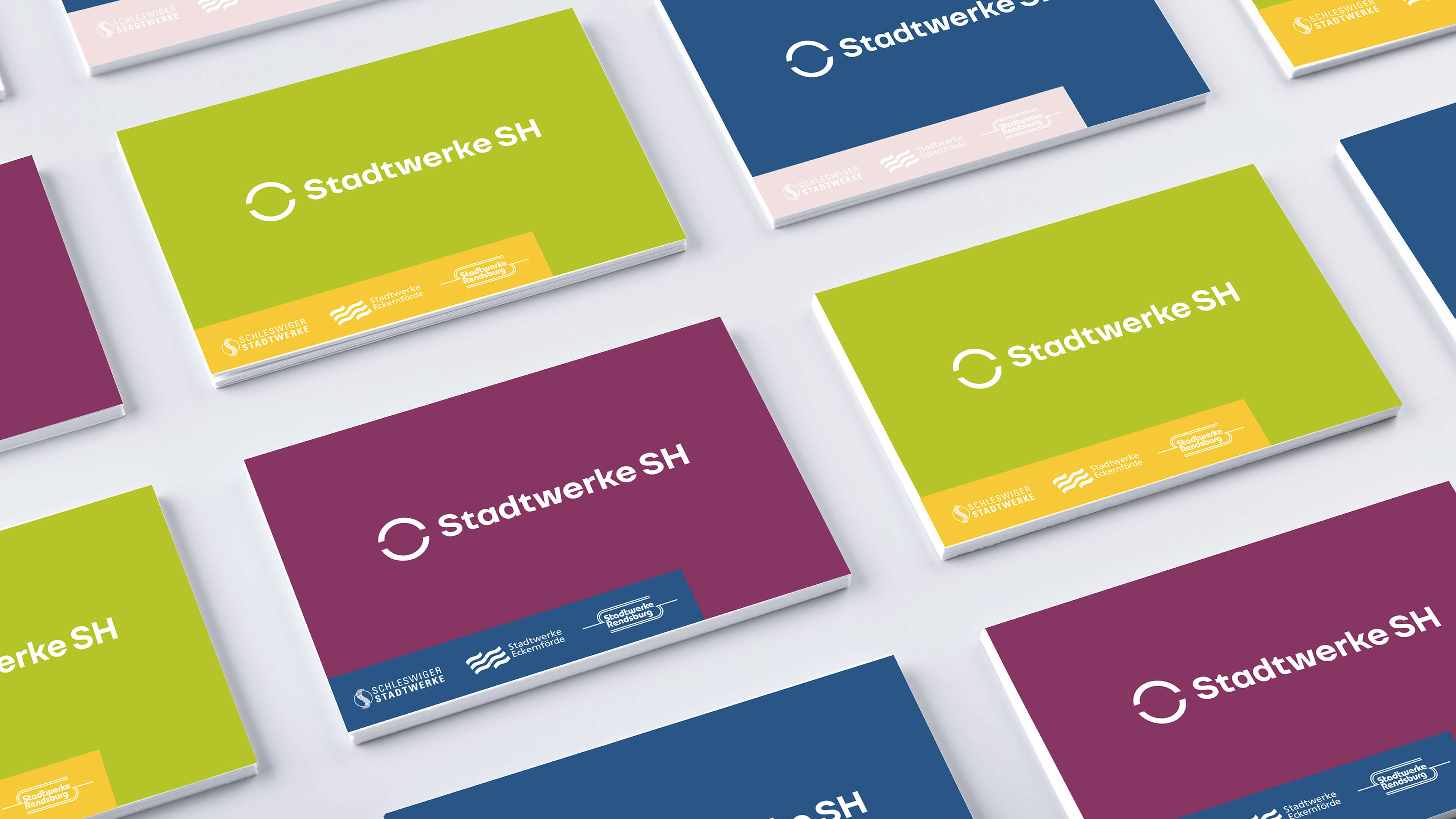 Bunte Kataloge von Stadtwerken