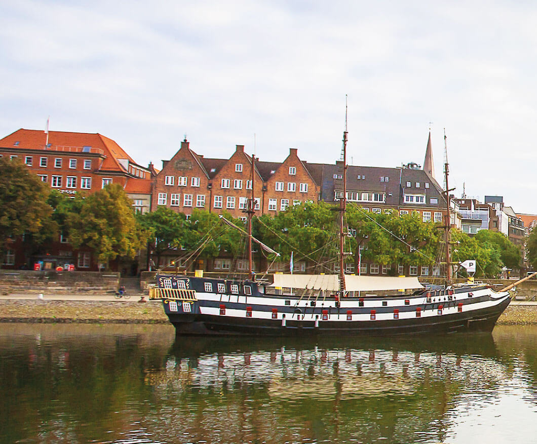 vegesack_010.jpg Altes Schiff am Hafen