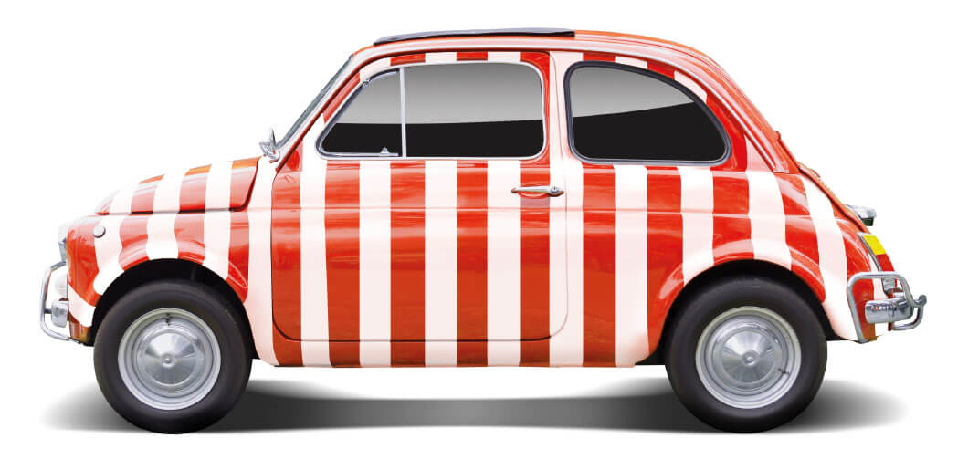 vegesack_02.jpg Rot weiß gestreiftes Auto
