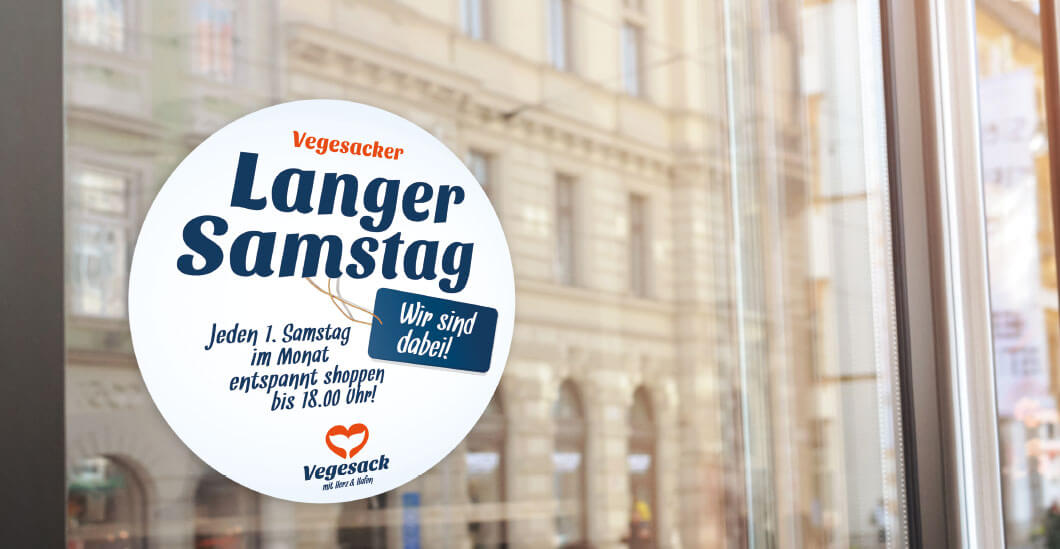 vegesack_09.jpg Öffnungszeiten auf Fensterscheibe