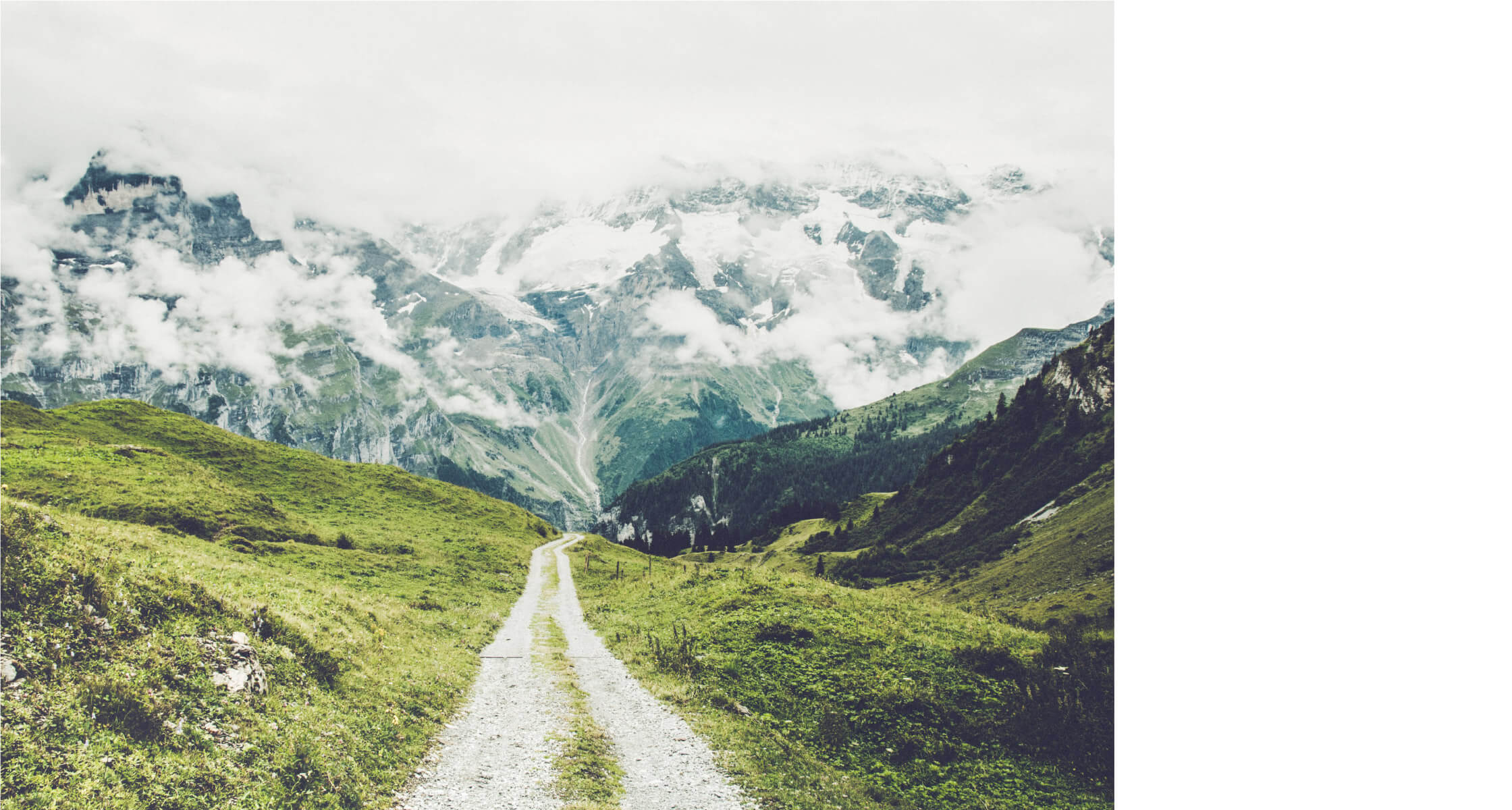 Wanderweg durch die Berge