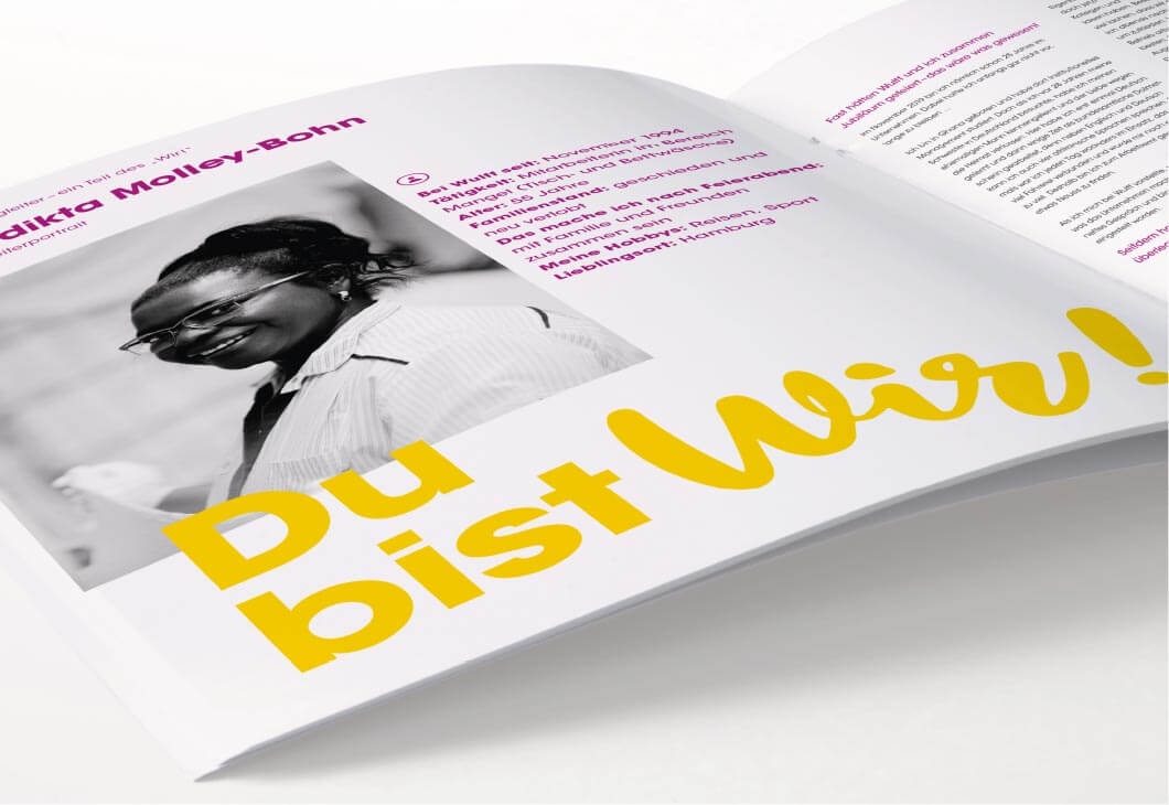 wulff-03.jpg Aufgeschlagene Zeitschrift mit einem Mitarbeiterartikel