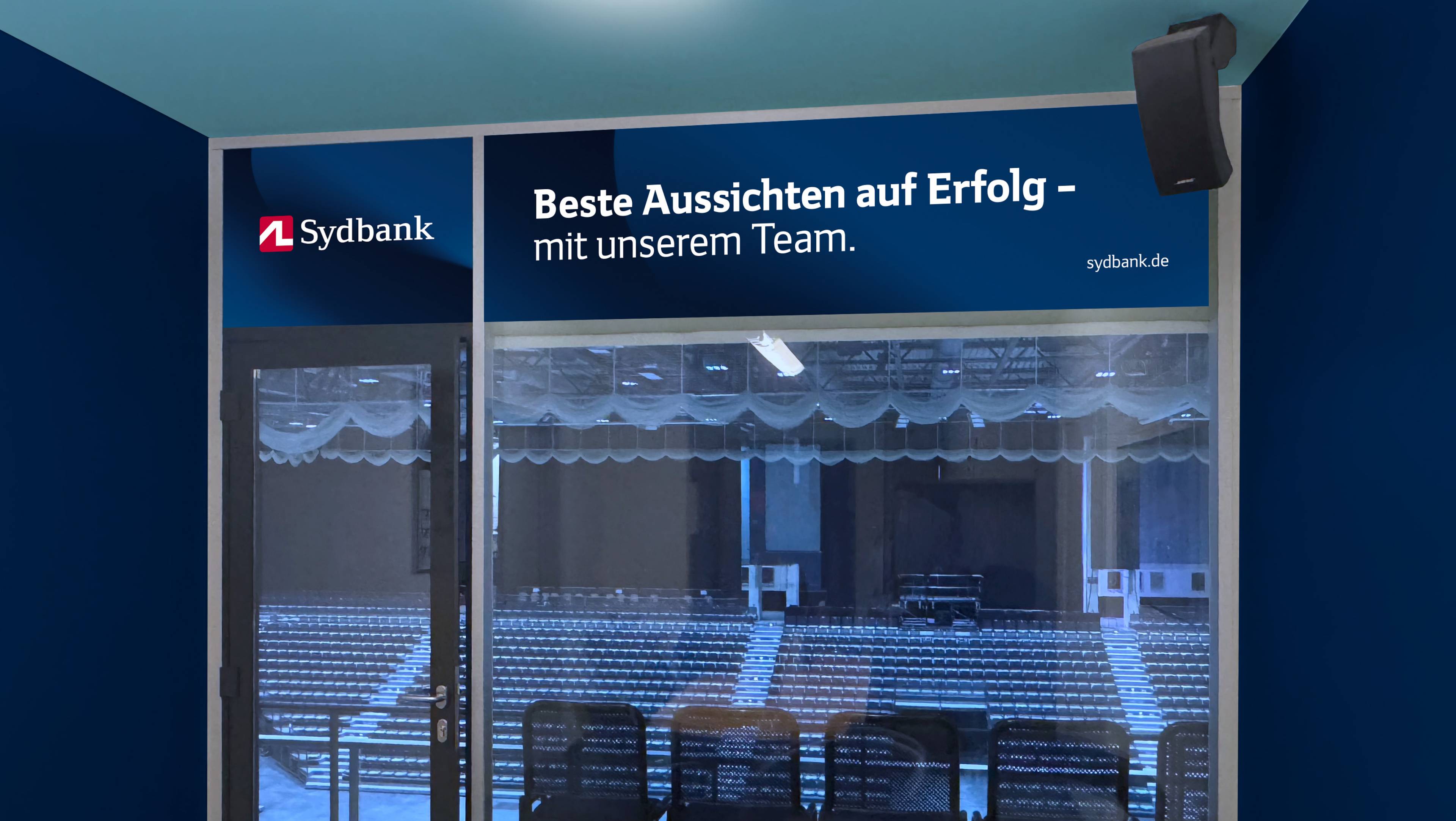 Blick aus einer Loge auf das Handballfeld