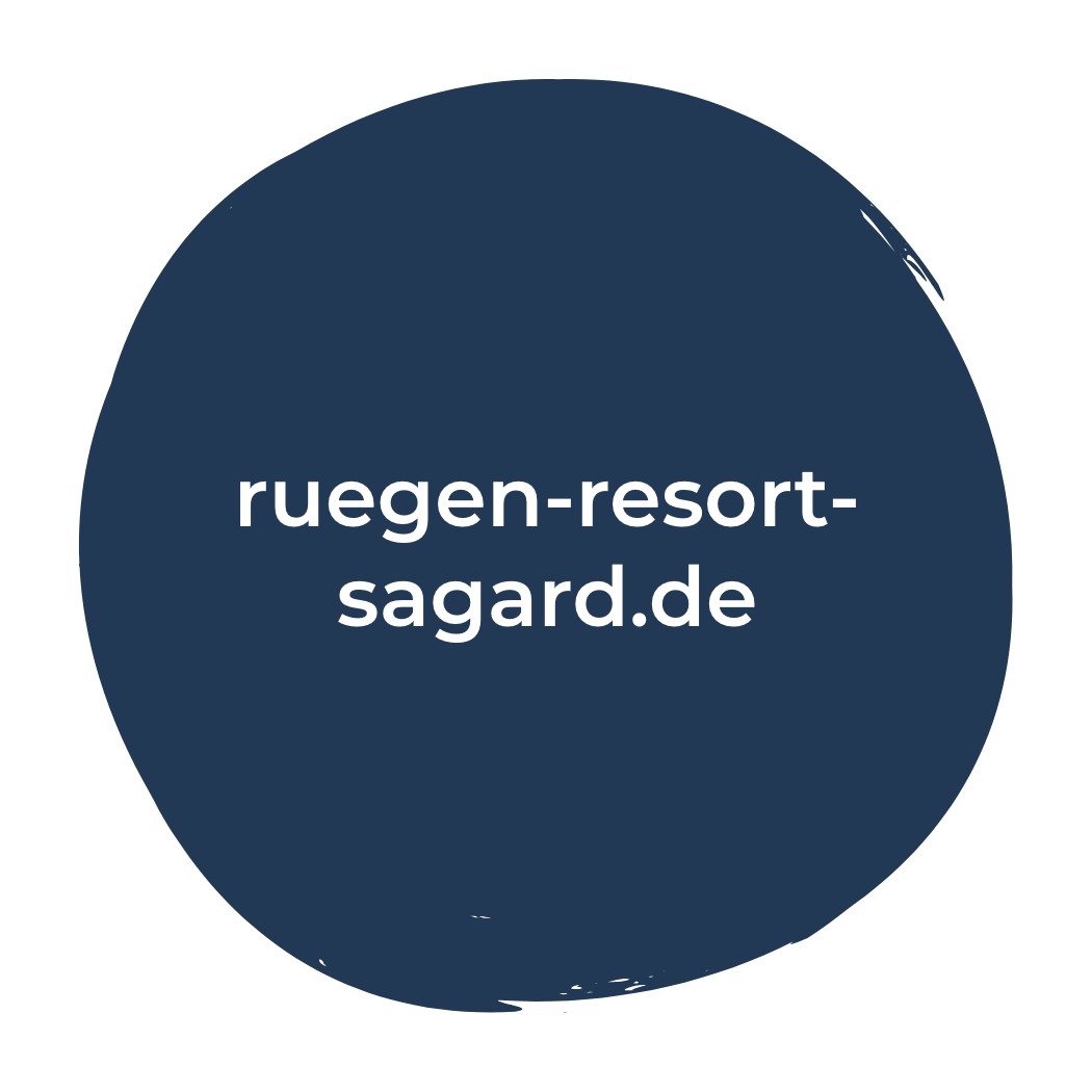 h2_gstolz_teaser_13.jpg Ein blauer Kreis auf weißem Hintergrund. In der Mitte die URL von Rügen Resort Sagard.