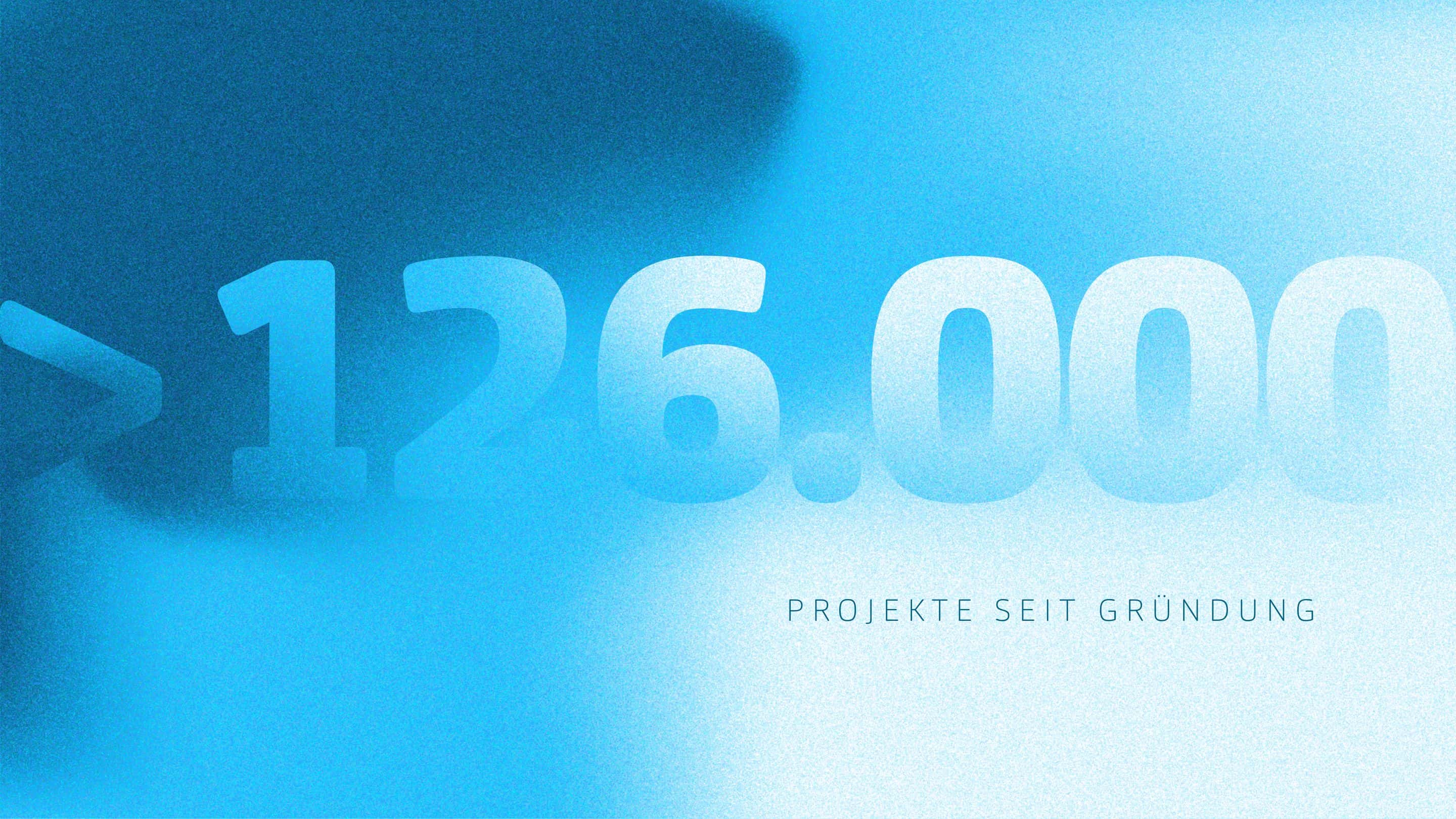 Grafik in dem klassischen Blauton von Hochzwei mit dem Schriftzug mehr als 126.000 Projekte seit Gründung