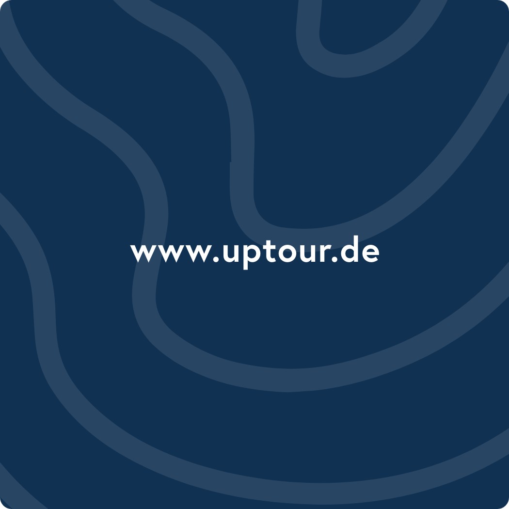 h2_upt_teaser_11.jpg Linkgrafik uptour.de in dunkelblau mit der Wellenoptik des Uptour logos.