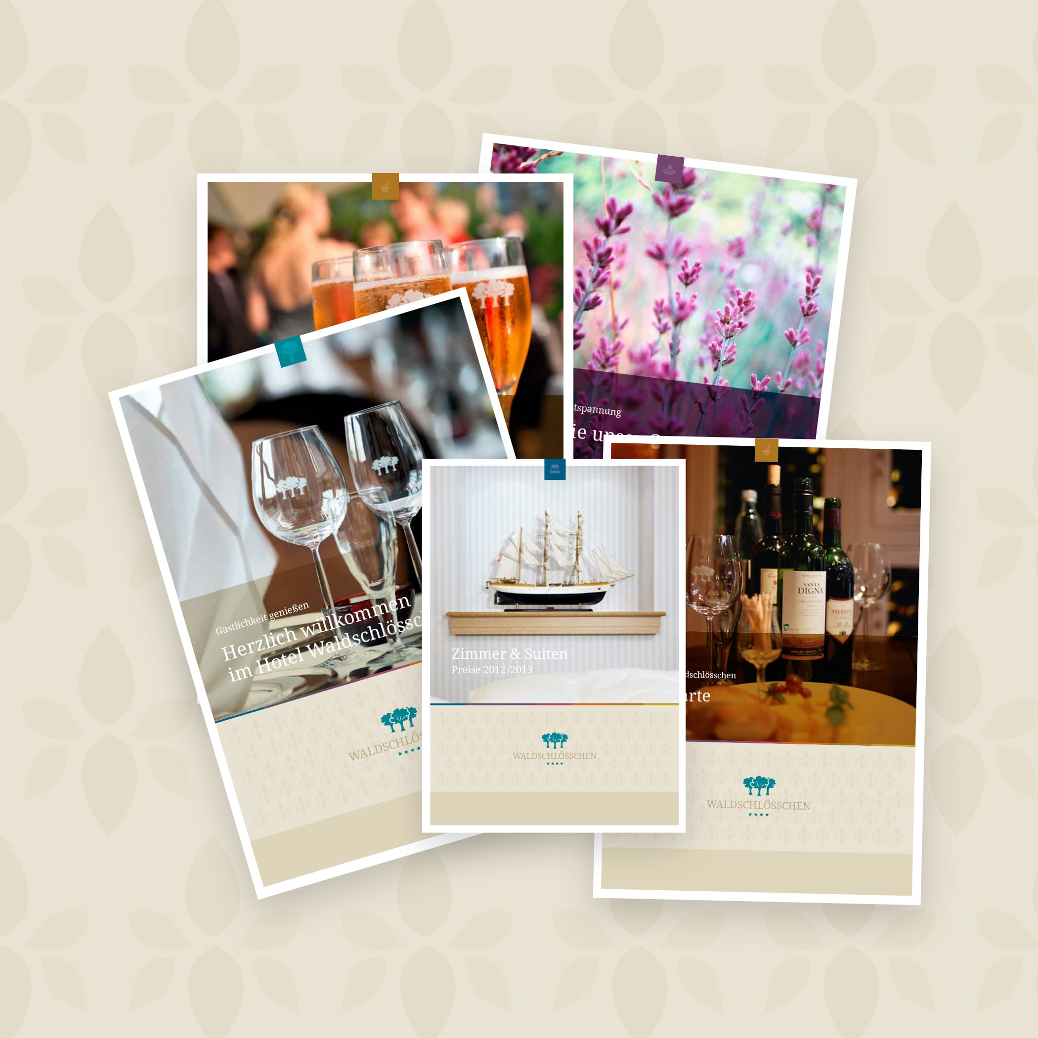 Fünf Poster mit verschiedenen Covern