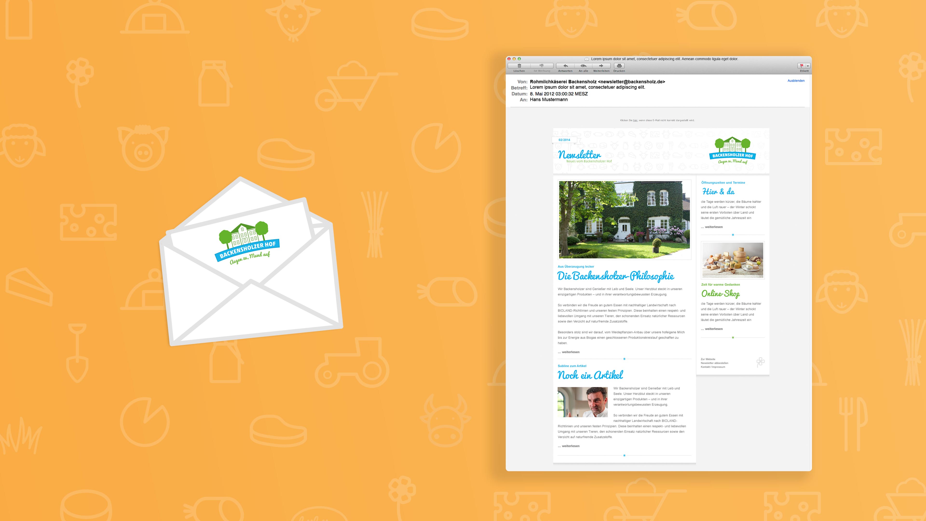 Screenshot der Website backensholz.de und Briefumschlag vor orangefarbenem Hintergrund