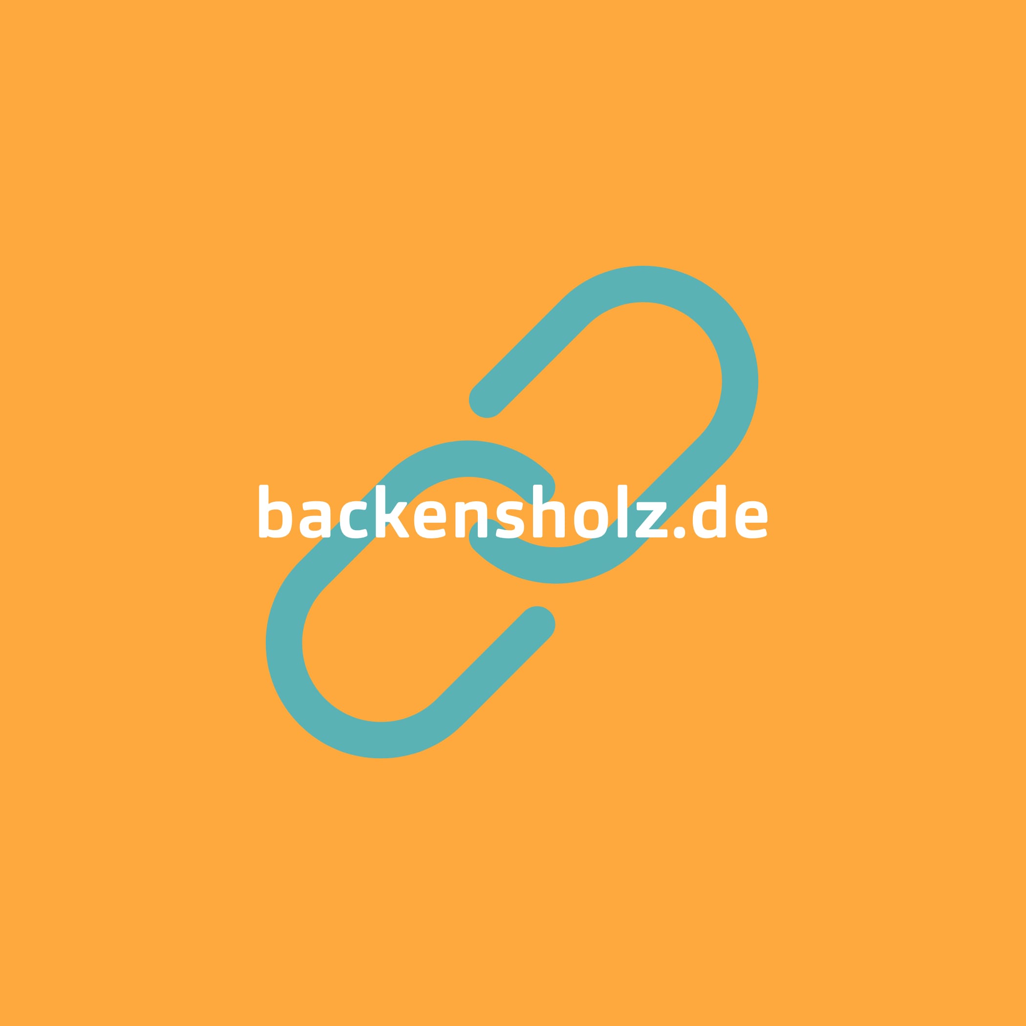 hochzwei_roba_teaser_08.jpg Weißer Schriftzug backensholz.de vor orangenem Hintergrund und türkisem Kettensymbol
