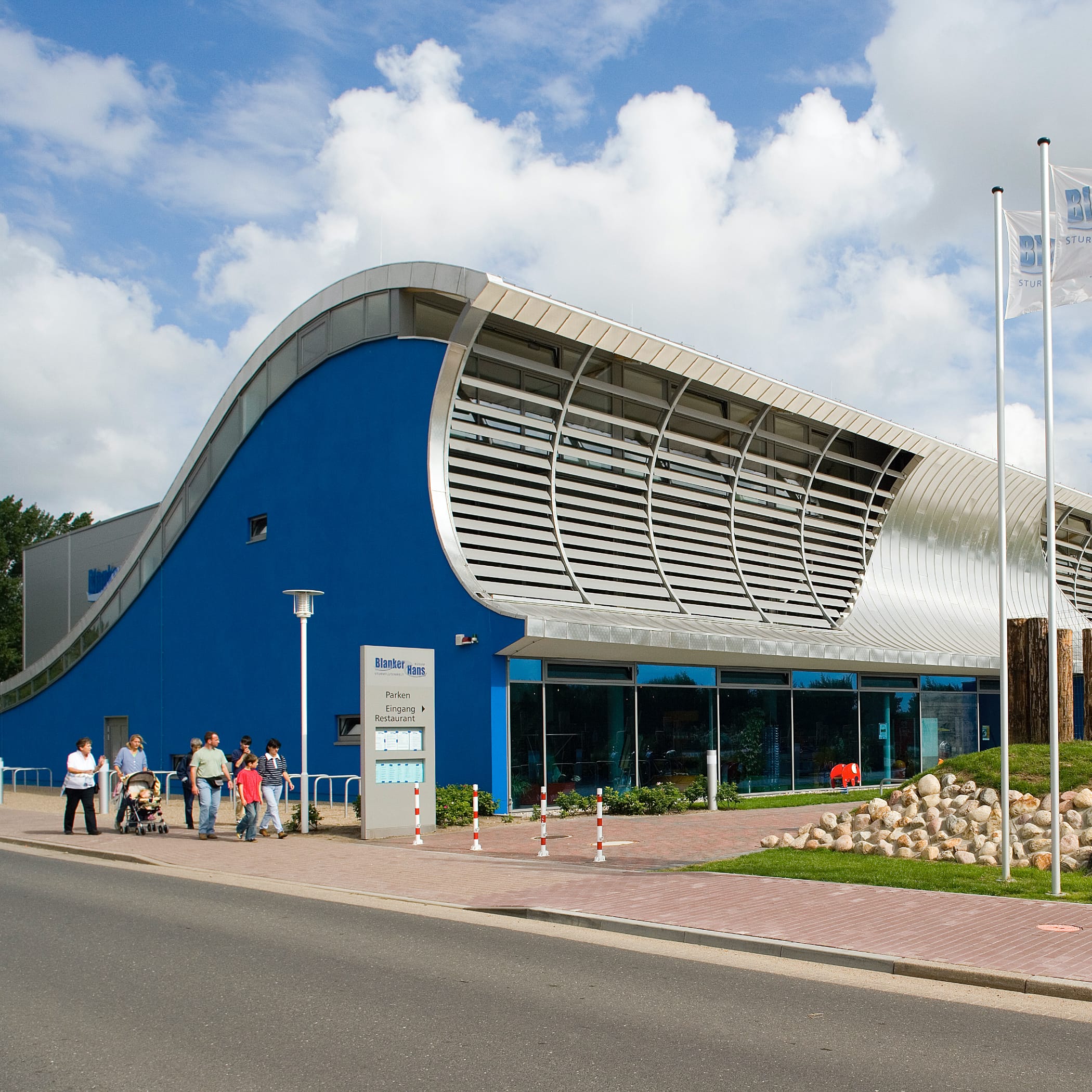 hochzwei_blah_teaser_01.jpg Blanker Hans Gebäude in Wellenform