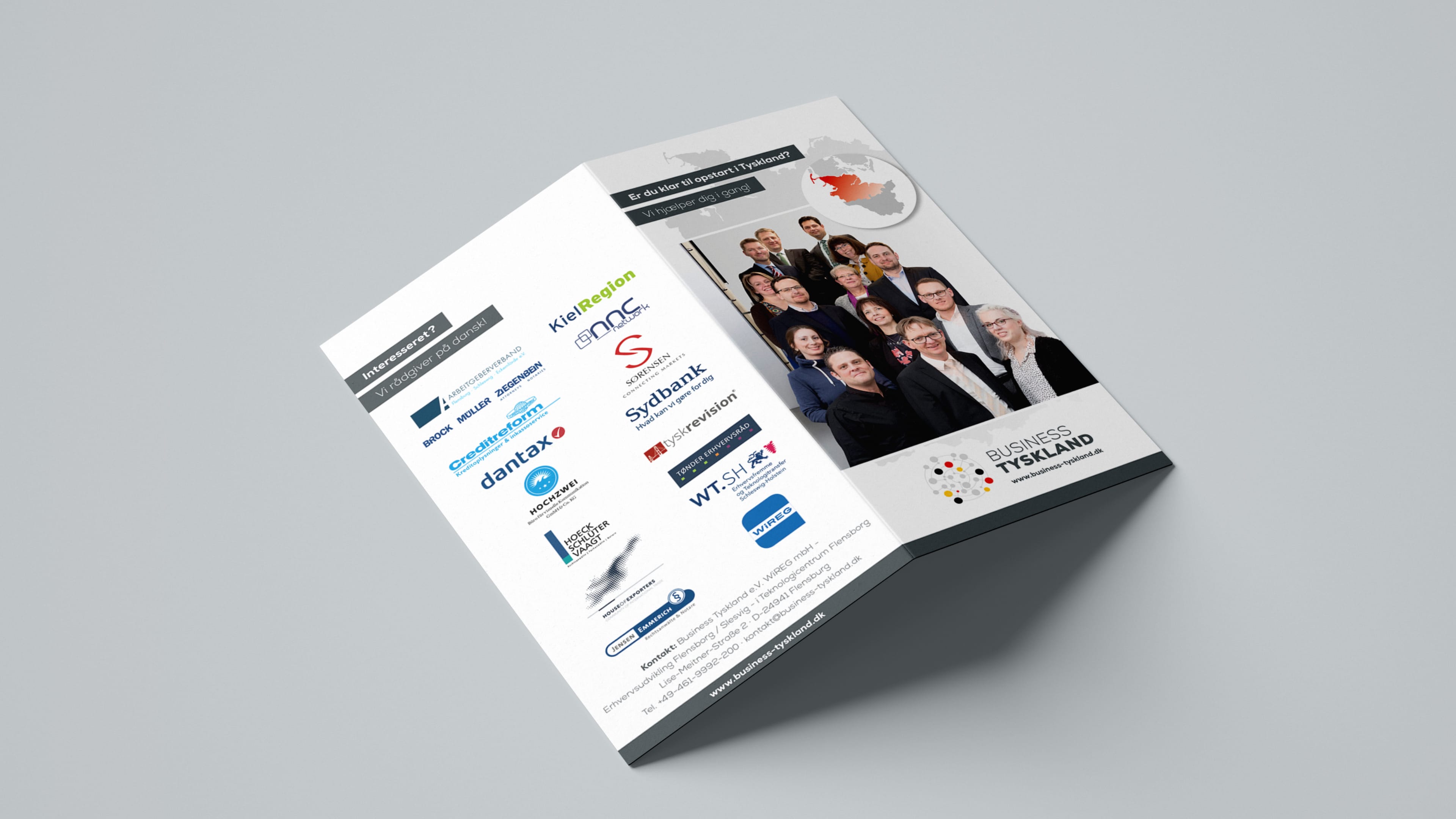 hochzwei_tyskland_slider_02.jpg Vorder- und Rückseite des Flyers für Business Tyskland