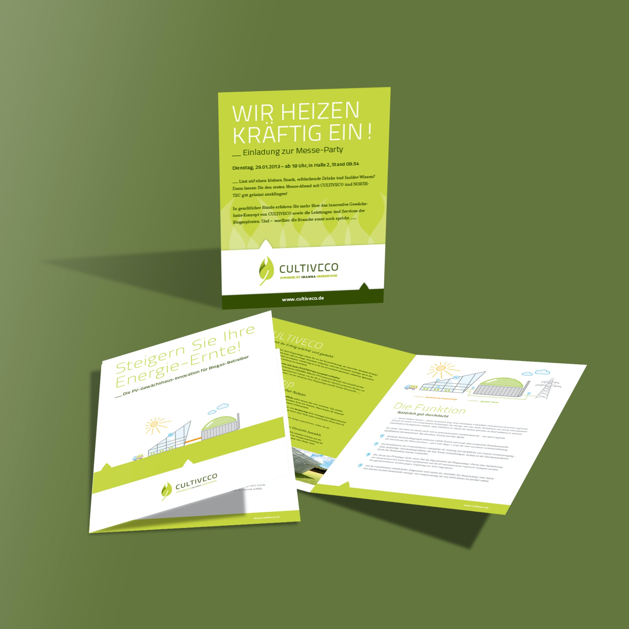 hochzwei_gp_teaser_03.jpg Grüner Flyer und Messeeinladung für Cultiveco vor dunkelgrünem Hintergrund