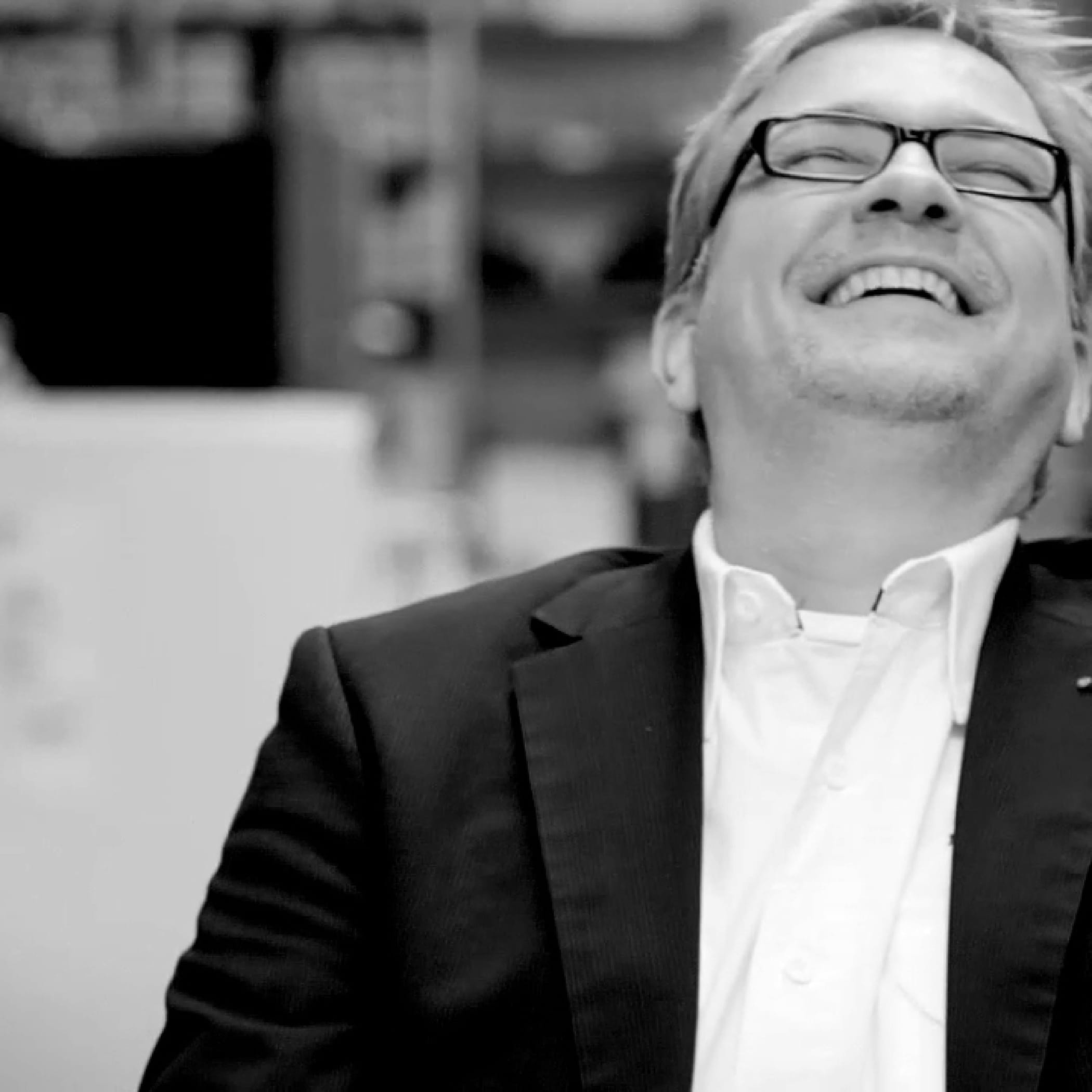 hochzwei_drle_teaser_04_hauptteaser.jpg Mitarbeiter Ulrich