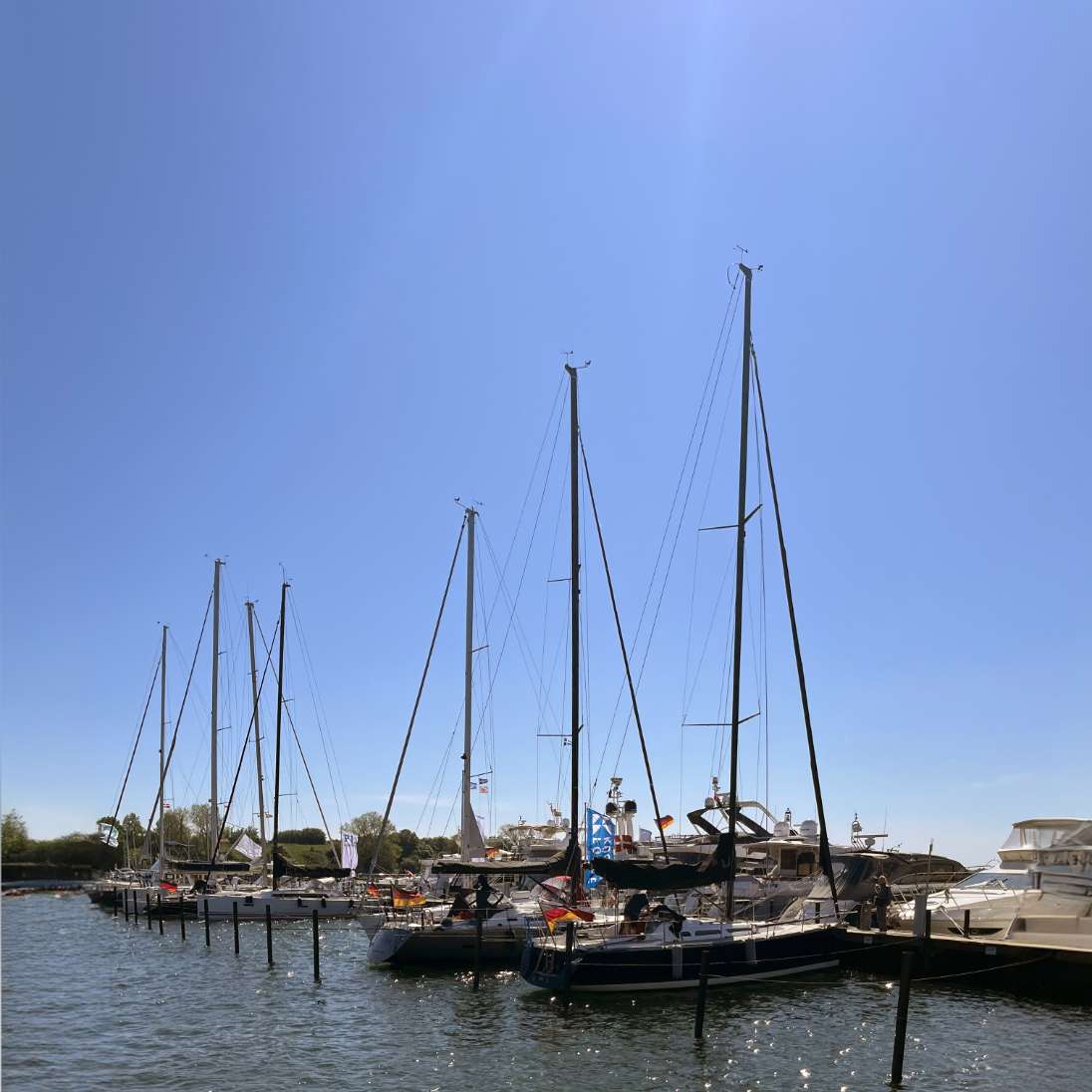 h2_dyvigbro_teaser_01.jpg Blick auf Dyvig Hafen