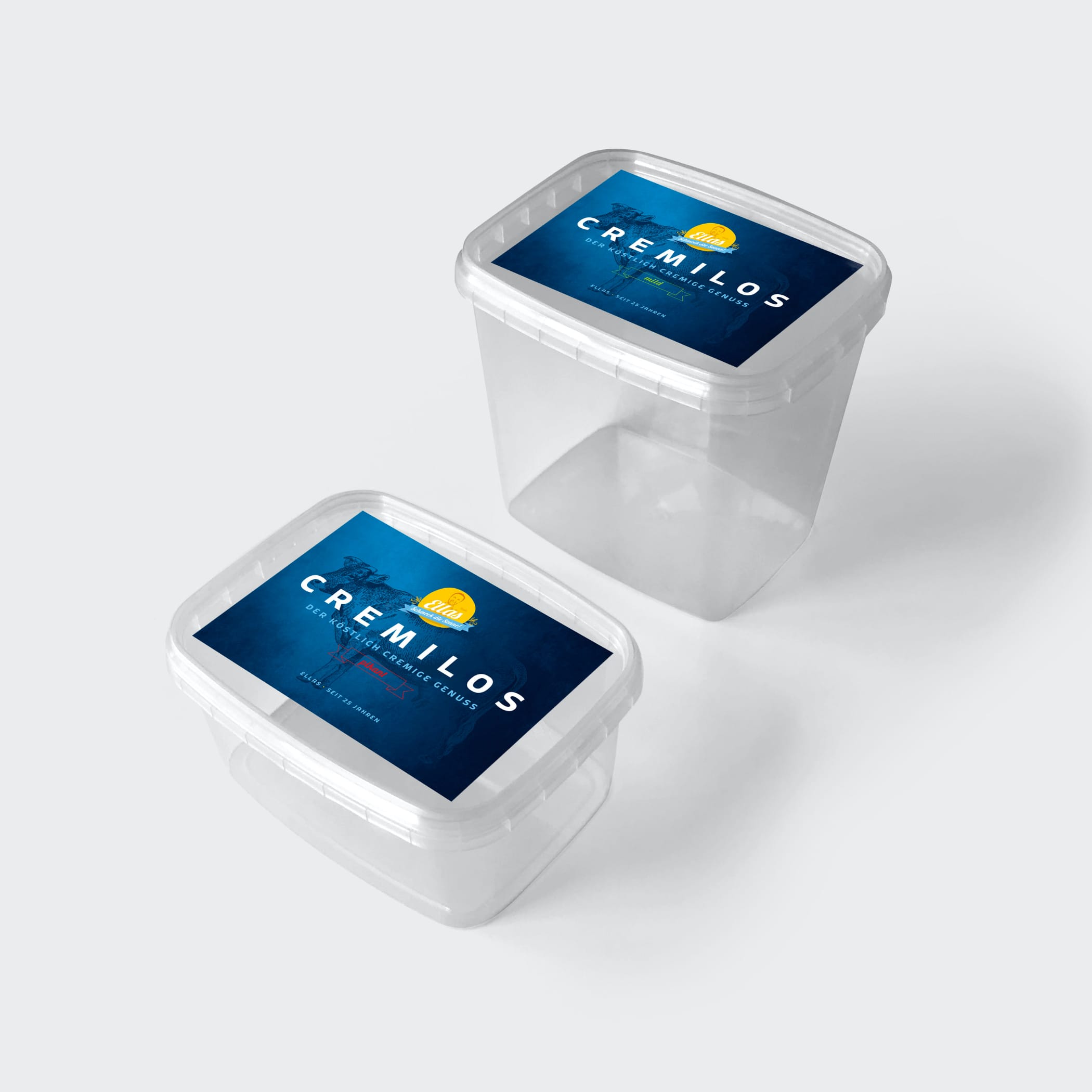 hochzwei_ella_teaser_11.jpg Zwei Plastikgefäße mit blauem Logodeckel