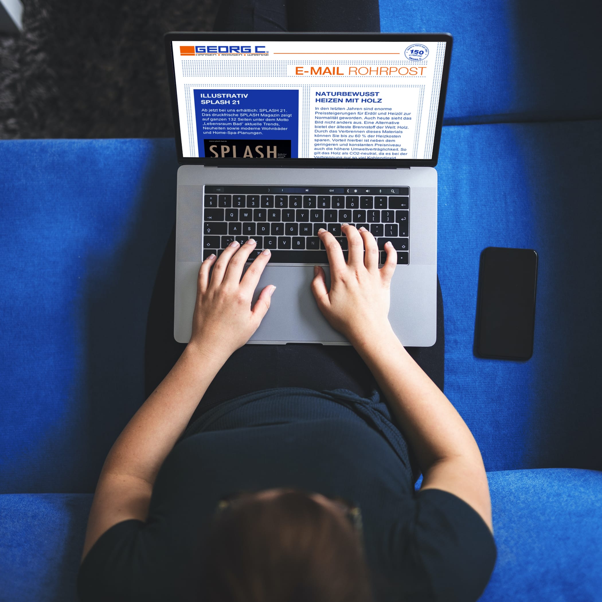 hochzwei_gch_teaser_07.jpg Eine Frau surft auf dem laptop auf der Georg C Website