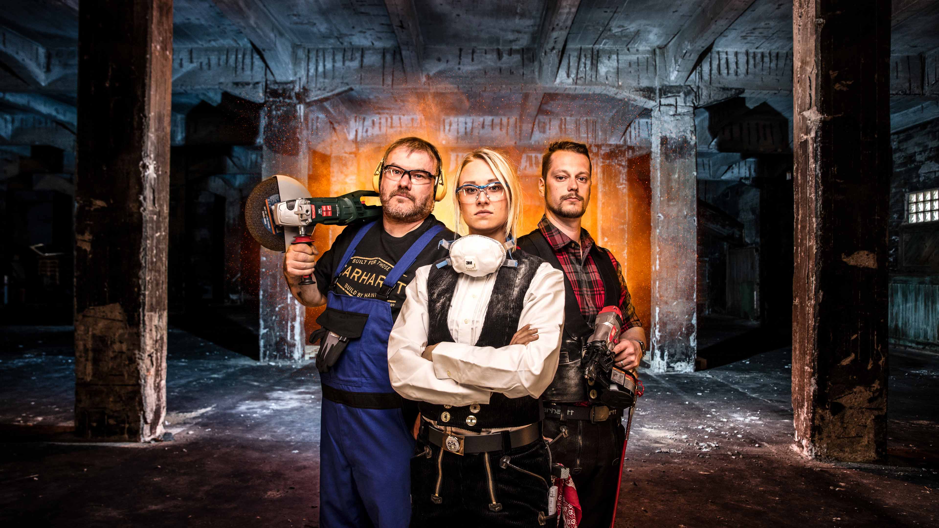 Drei Georg C Mitarbeiterinnen posieren vor der Kamera