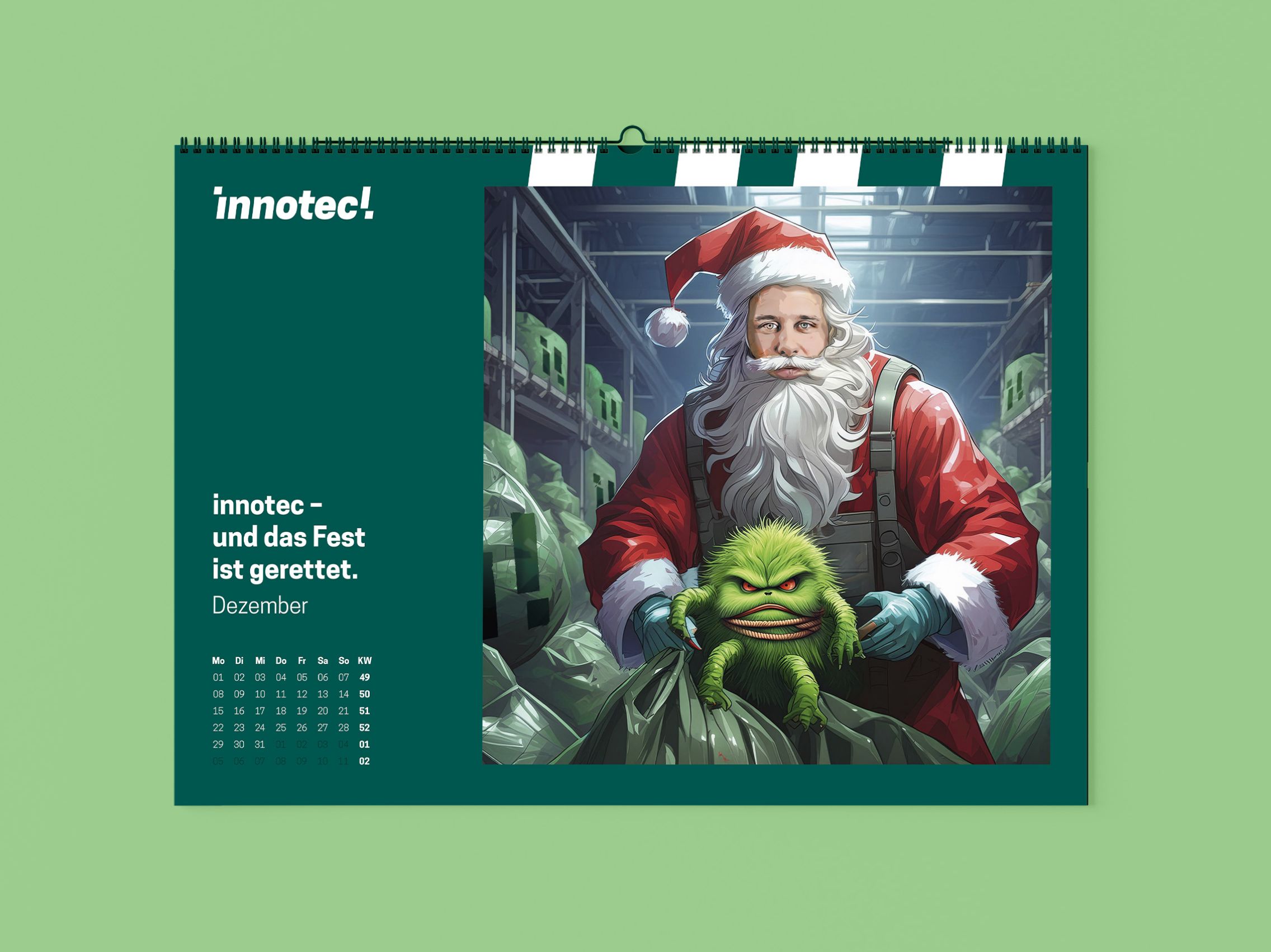 h2_Inno_Teaser_03.jpg Bild von einem Wandkalender auf hellgrünem Hintergrund. Der Kalender zeigt eine dunkelgrüne Seite mit einem KI-generierten Bild eines Weihnachtsmannes mit einem Grinch-Kuscheltier.