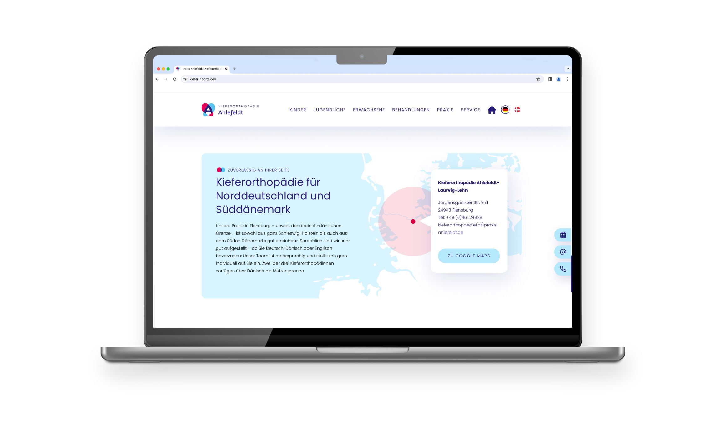 Laptop mit der Website der Praxis