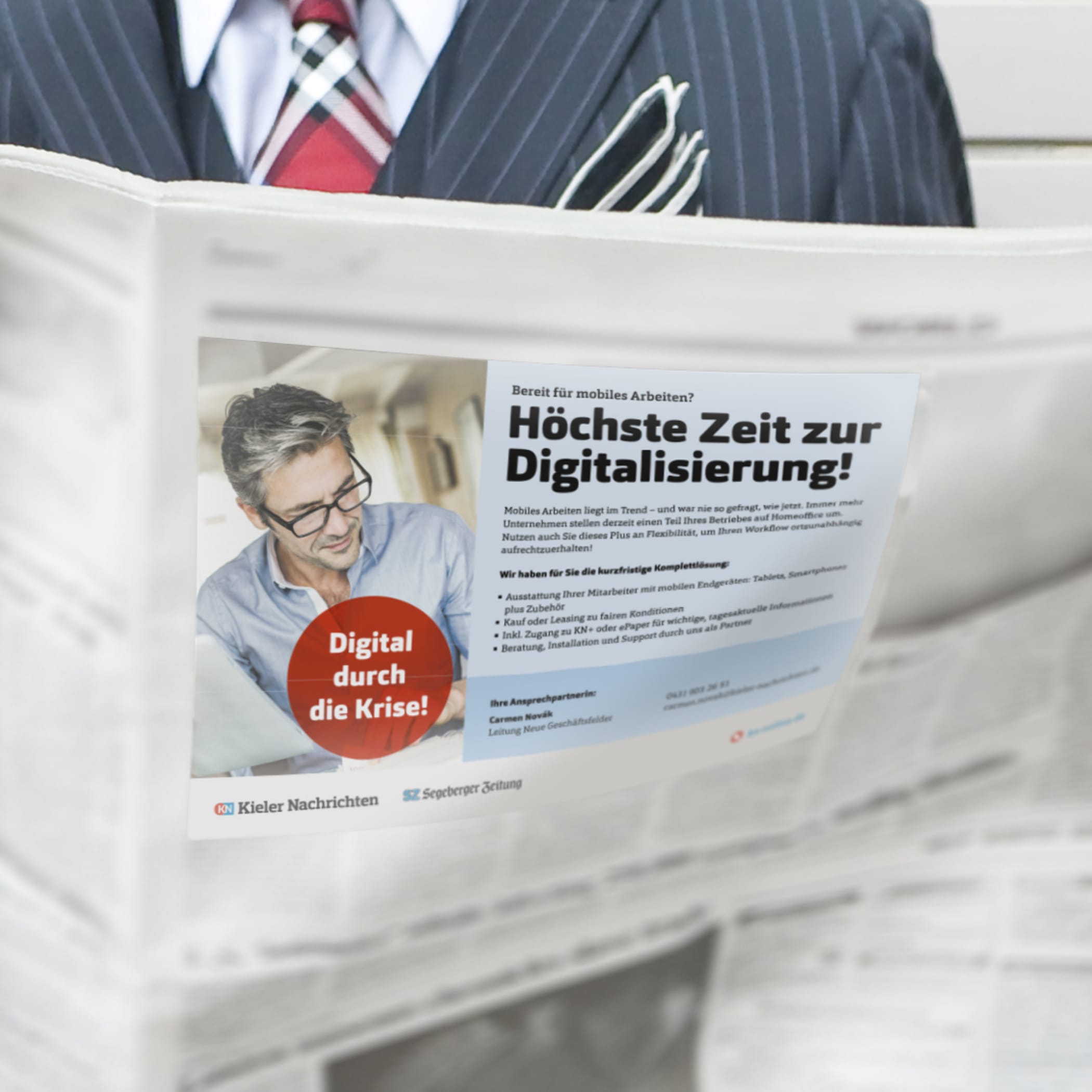 hochzwei_kn_teaser_04.jpg Mann im Anzug liest die Kieler Nachrichten