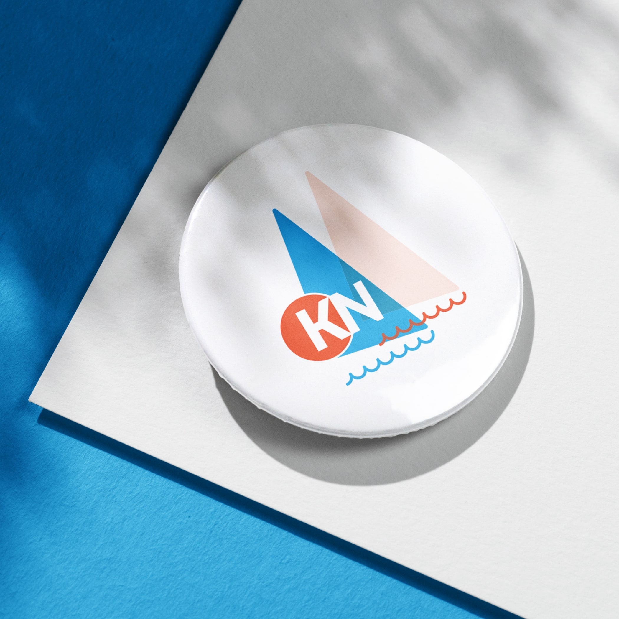 hochzwei_knlogo_teaser.jpg Runder KN Button