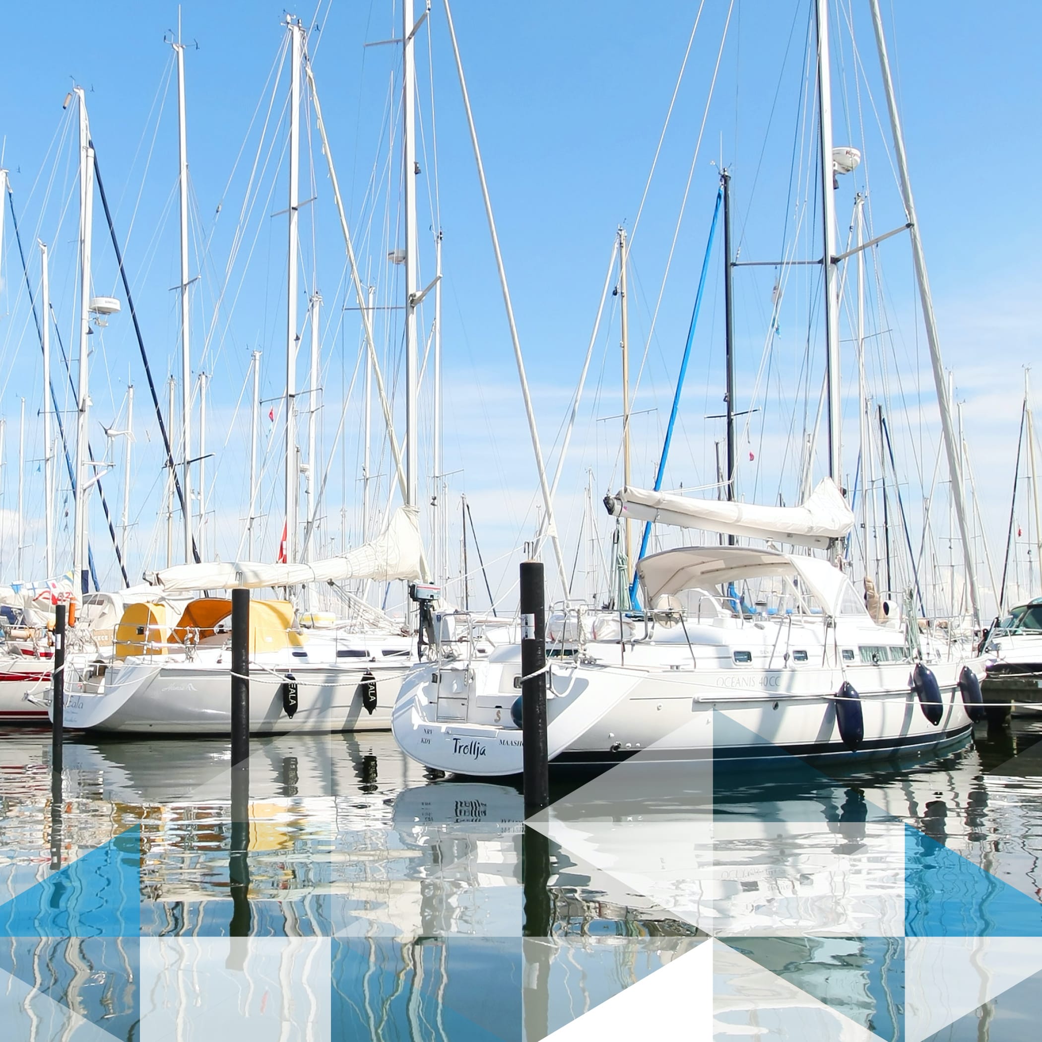 hochzwei_kiru_teaser_06.jpg Segelboote liegen am Kieler Hafen an