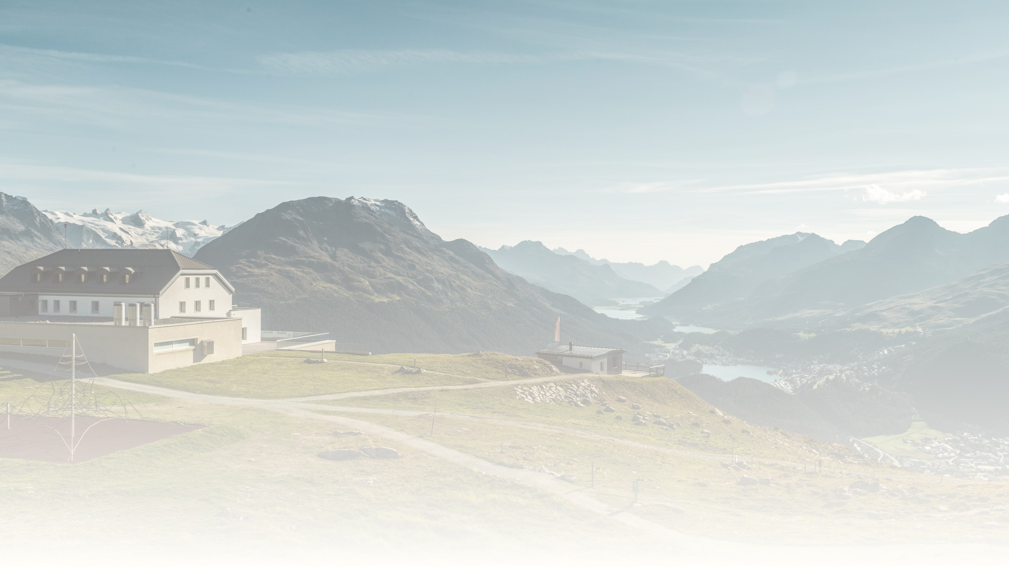 Blick auf eine Alpenlandschaft