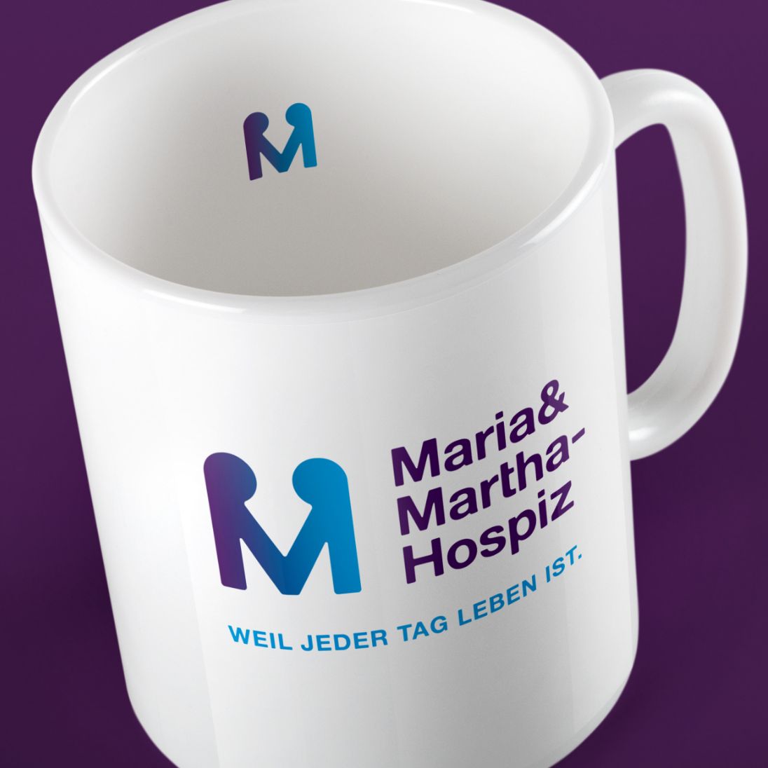 Eine Maria&Martha Hospiz Tasse mit dem neuen Logo