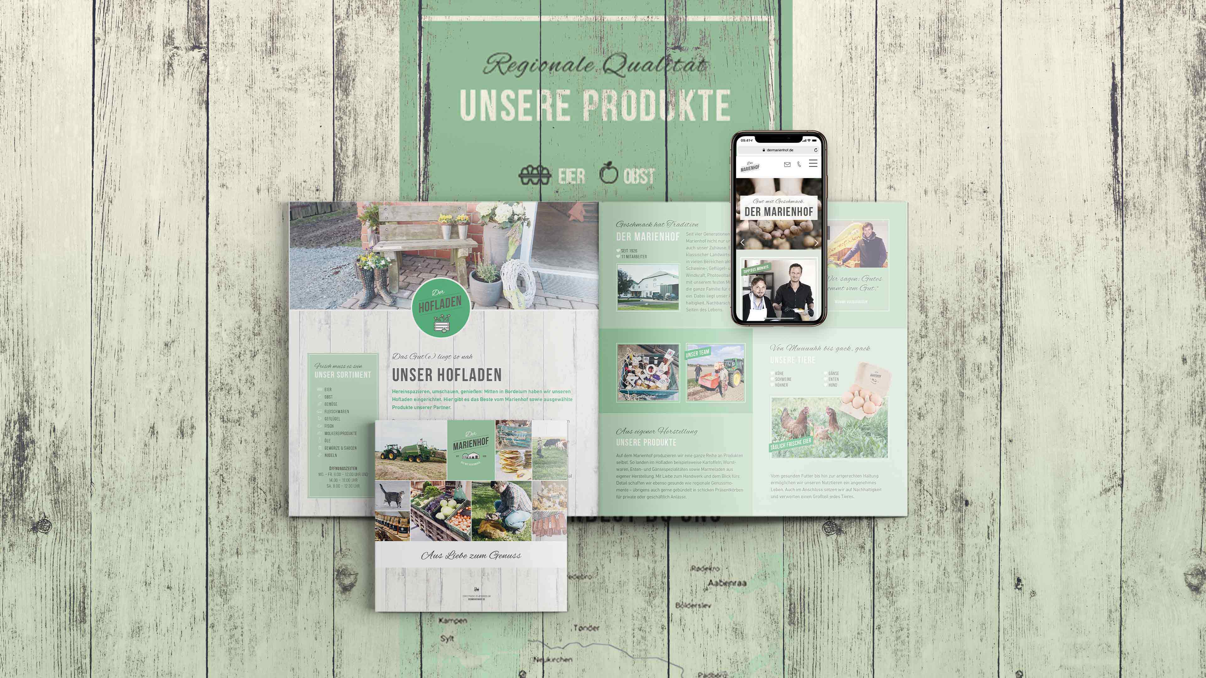 Aufgeklapptes Prospekt von der Marienhof