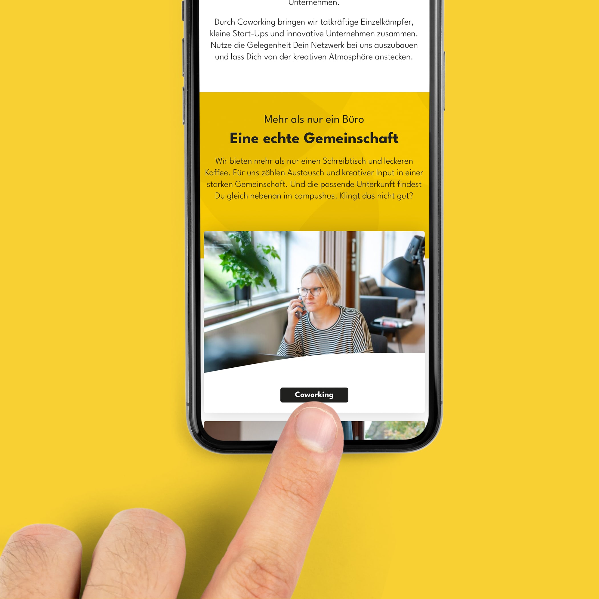 hochzwei_mindspot_teaser_04.jpg Ein Finger klickt auf einem Button auf der Mindspot Homepage