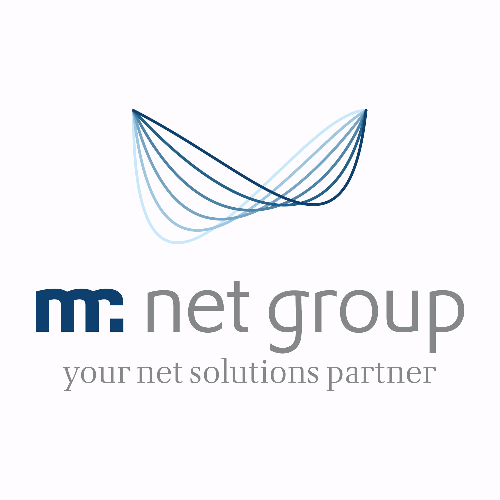 hochzwei_mrnt_teaser_01.jpg Mr Net group Logo mit einem blauen Bogen bestehend aus mehreren Streifen