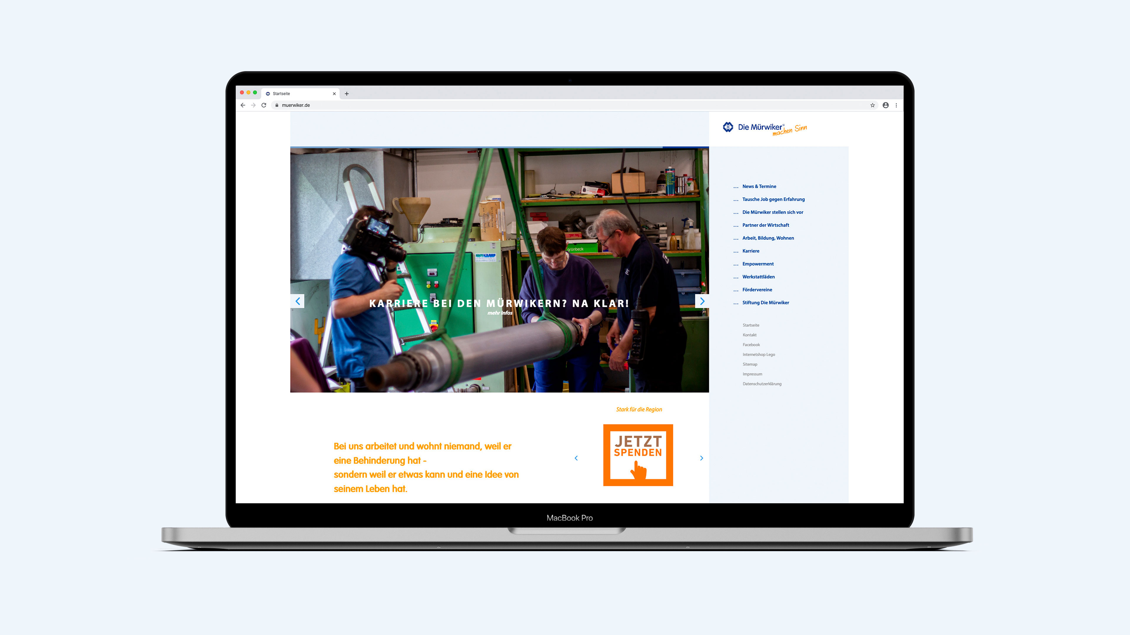 hochzwei_muer_slider_02.jpg Die Muerwiker Homepage mit einem großen Coverbild zweier Männer bei der Arbeit