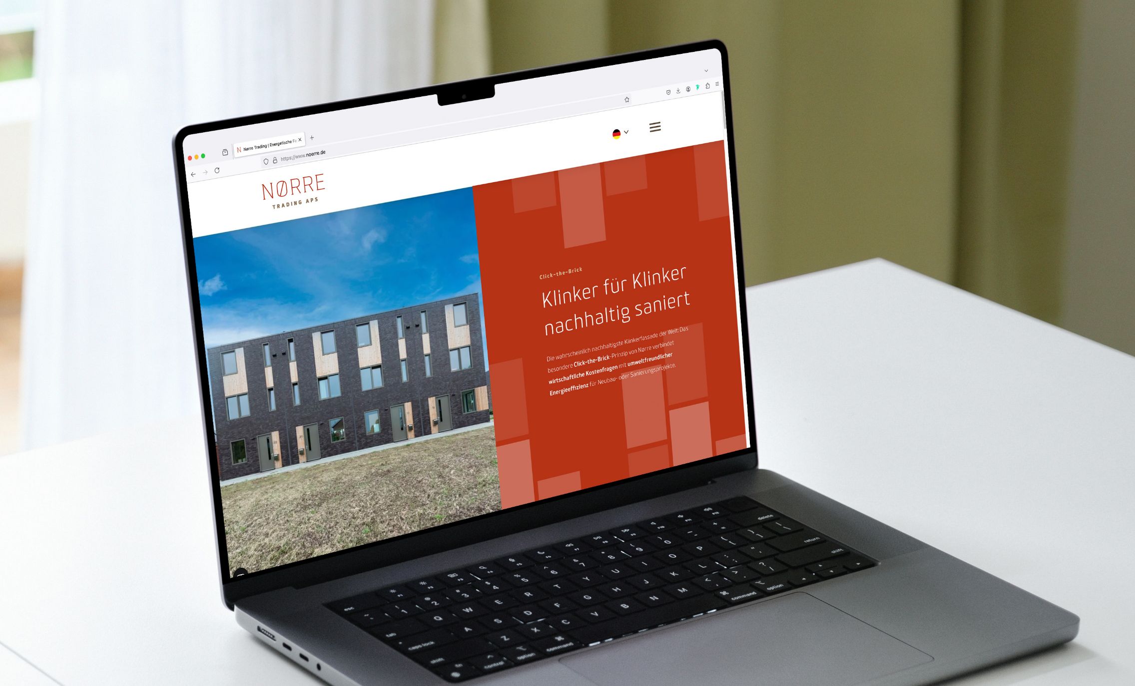 h2_noerre_teaser_02.jpg Ein Laptop zeigt die neue Startseite von Nørre Trading Aps.