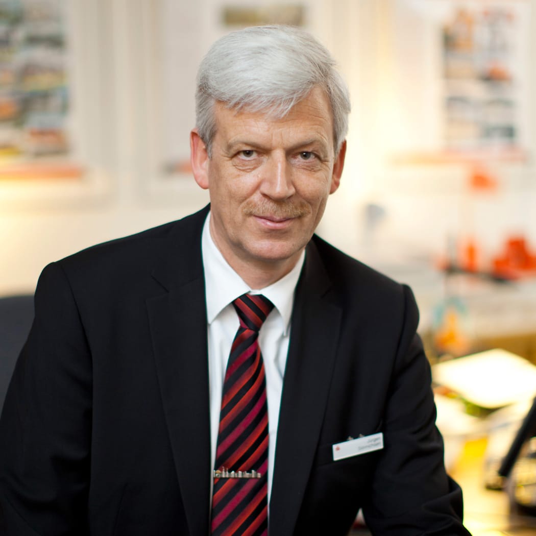 hochzwei_noaspa_mag_teaser_05.jpg Mitarbeiterbild von einem Sparkassen Mitarbeiter