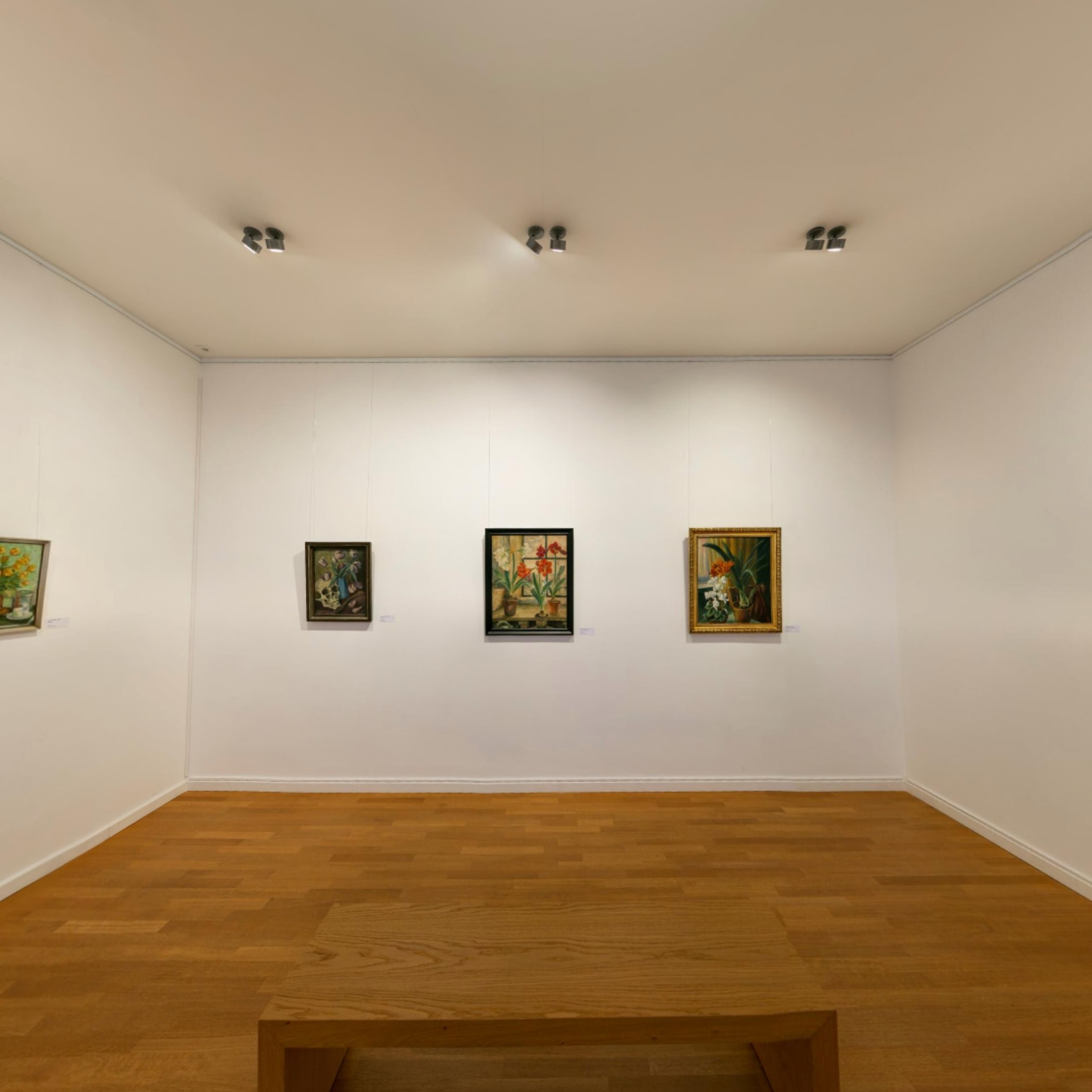 hochzwei_knsmhusum_teaser11.jpg Kunstaustellung mit einer Holzband