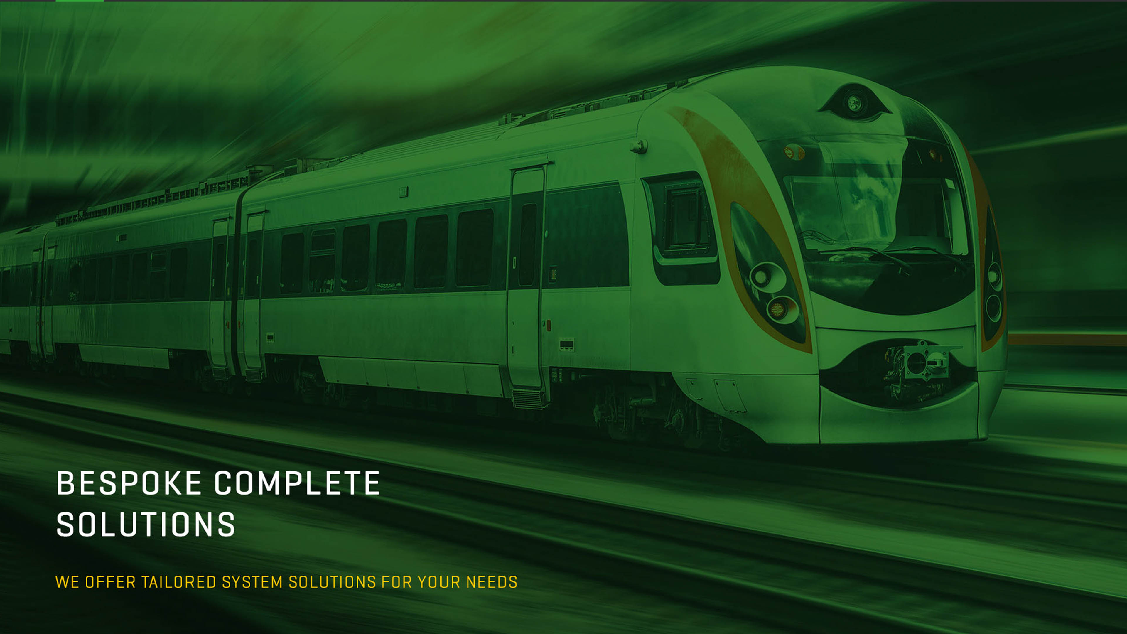 weißer fahrender Bus mit grünem overlay